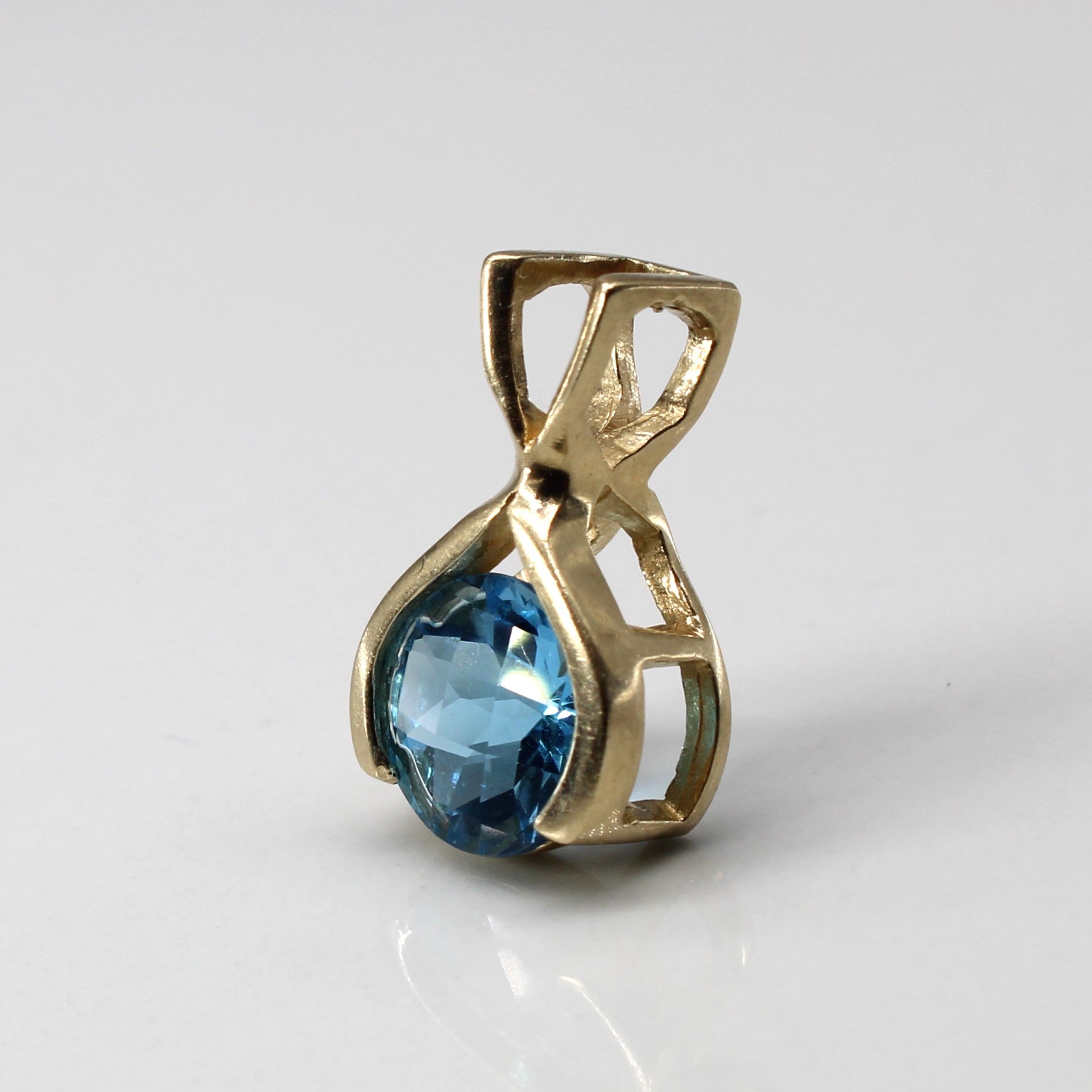 Solitaire Blue Topaz Pendant | 3.00ct |