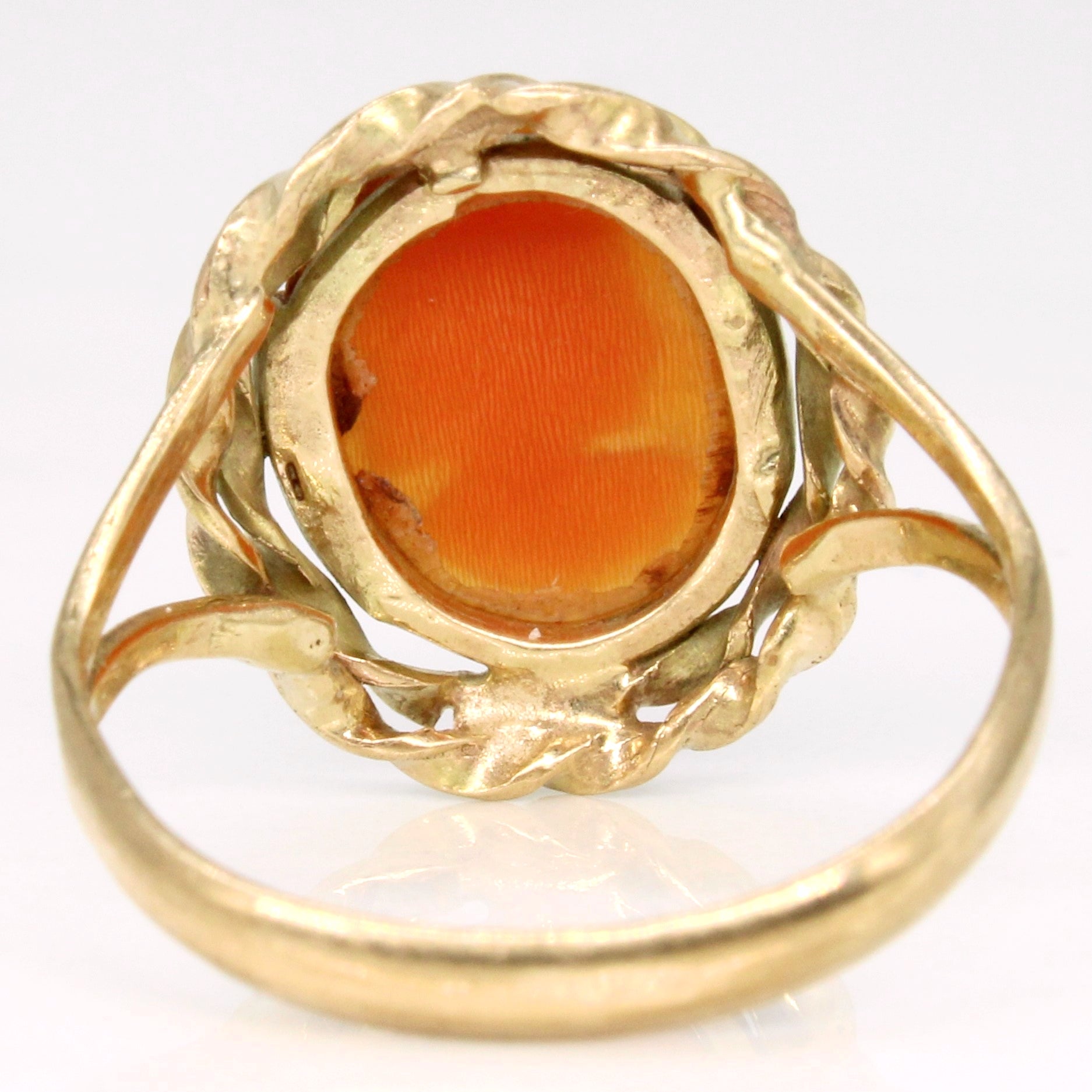 Vintage Sea Shell Cameo Ring | 1.80ct | SZ 7 |