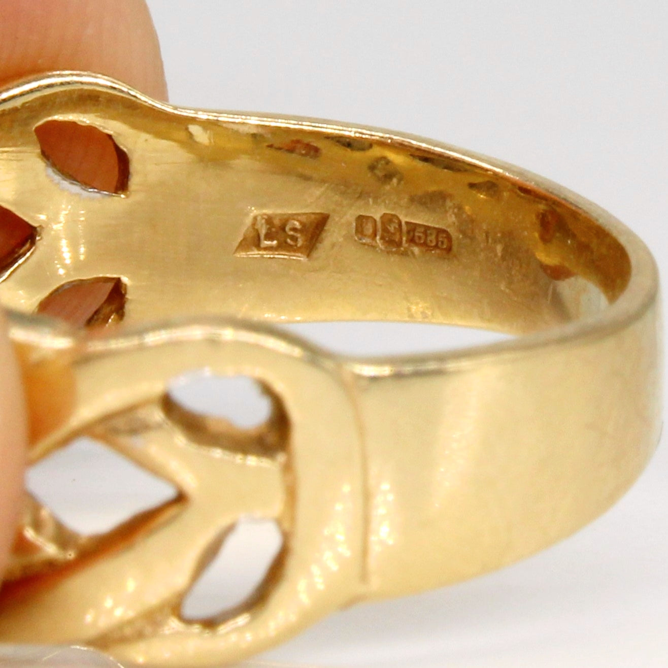 14k Yellow Gold Hallmarked Claddagh Knot Ring | SZ 9