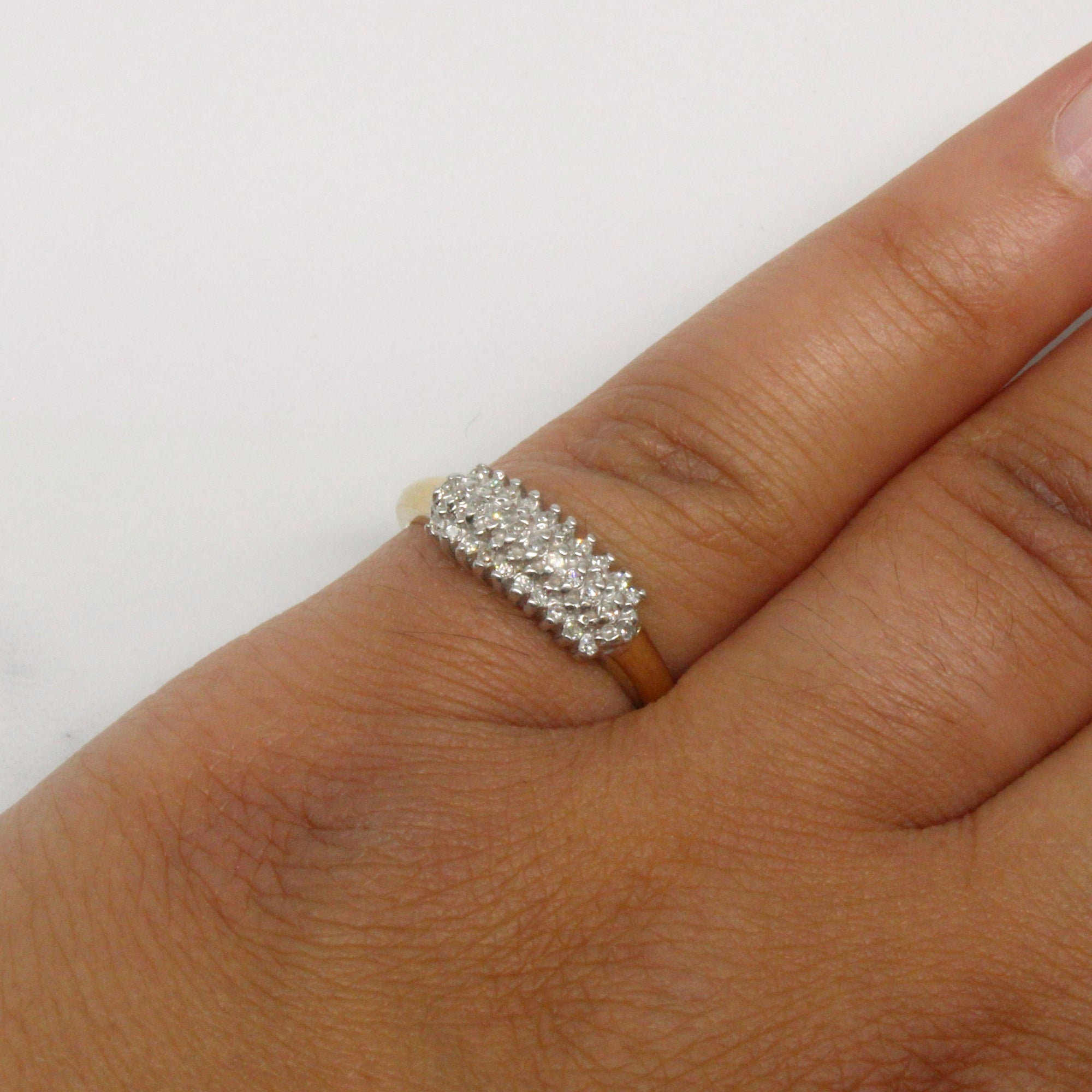 Diamond Cluster Ring | 0.10ctw | SZ 7 |