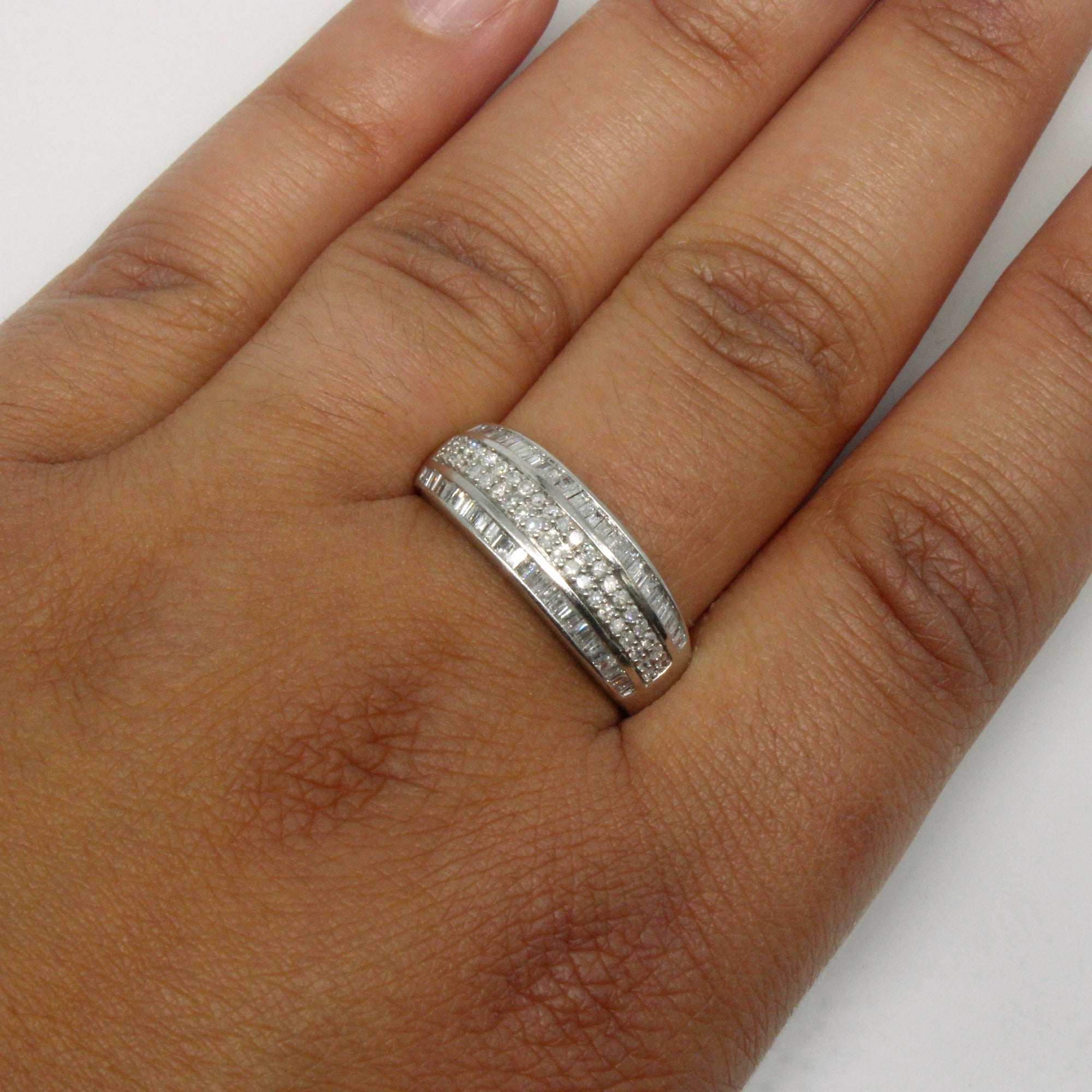 Baguette & Round Brilliant Cut Diamond Ring | 0.50ctw | SZ 10 |