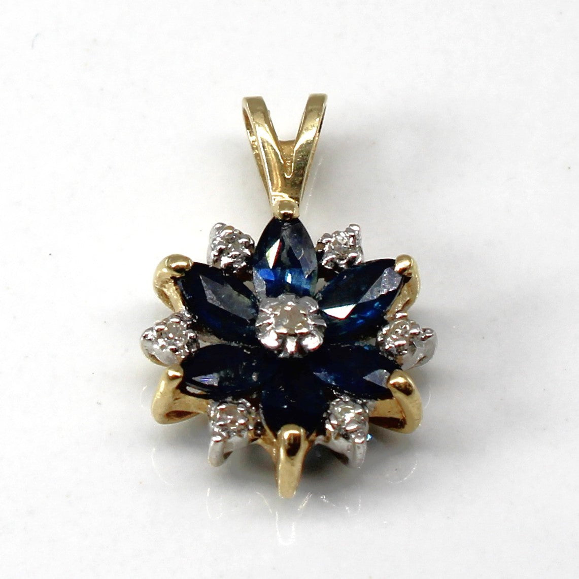 Sapphire & Diamond Pendant | 0.96ctw | 0.03ctw |