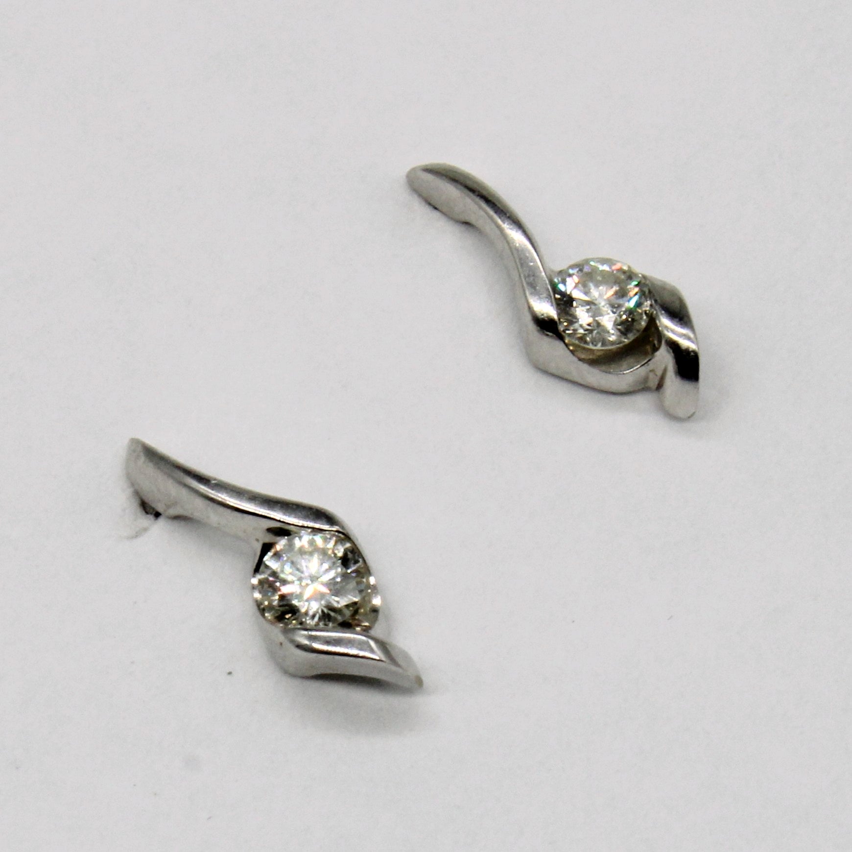 14k White Gold Diamond Earrings | 0.16ctw |