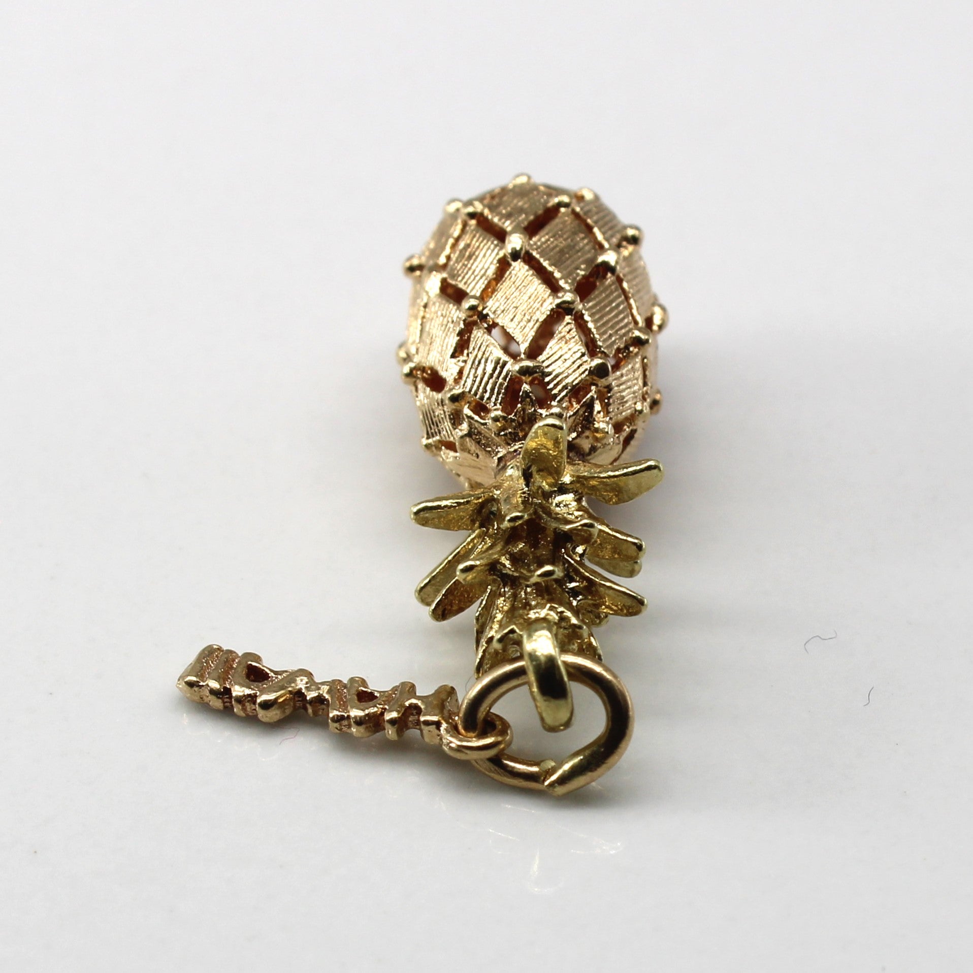 Yellow Gold Pineapple Pendant