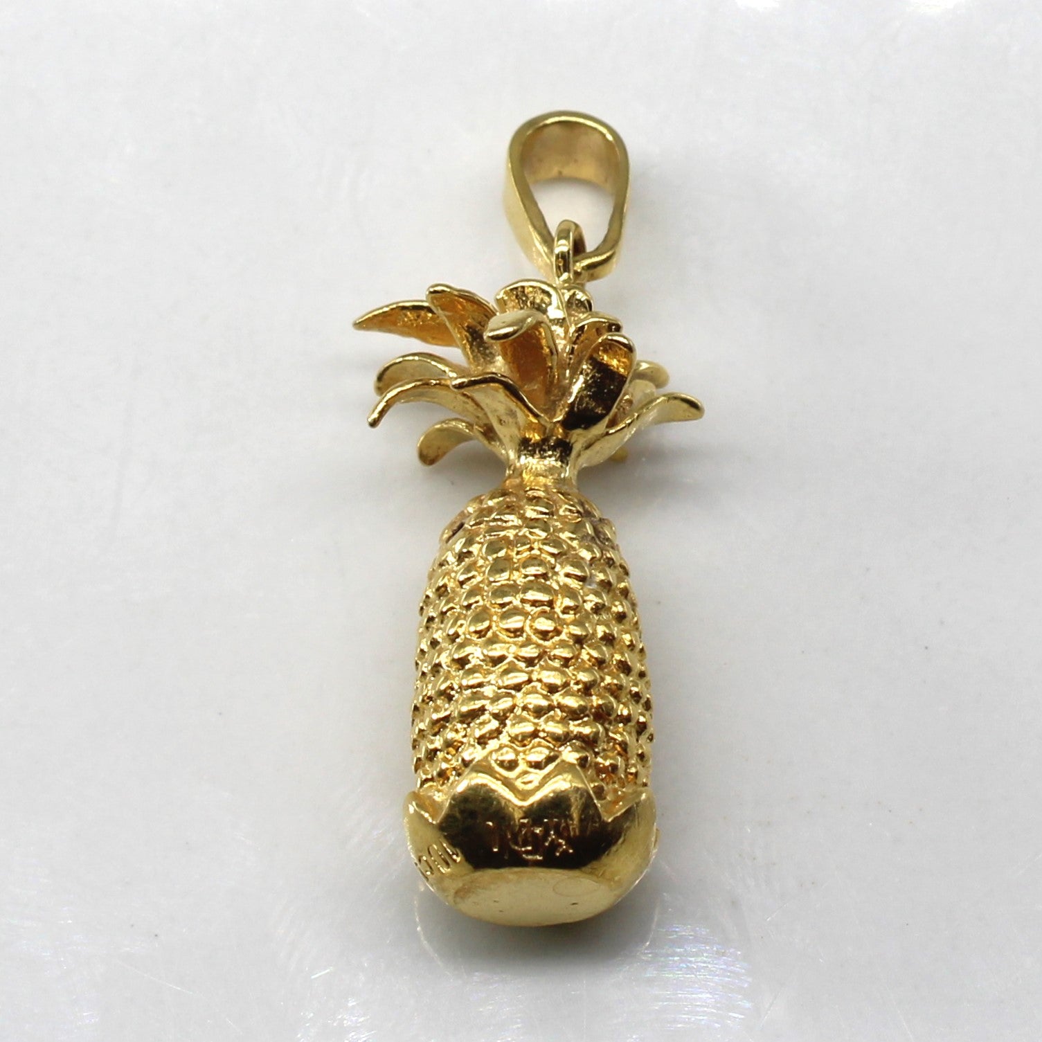 Pendentif ananas en or jaune 