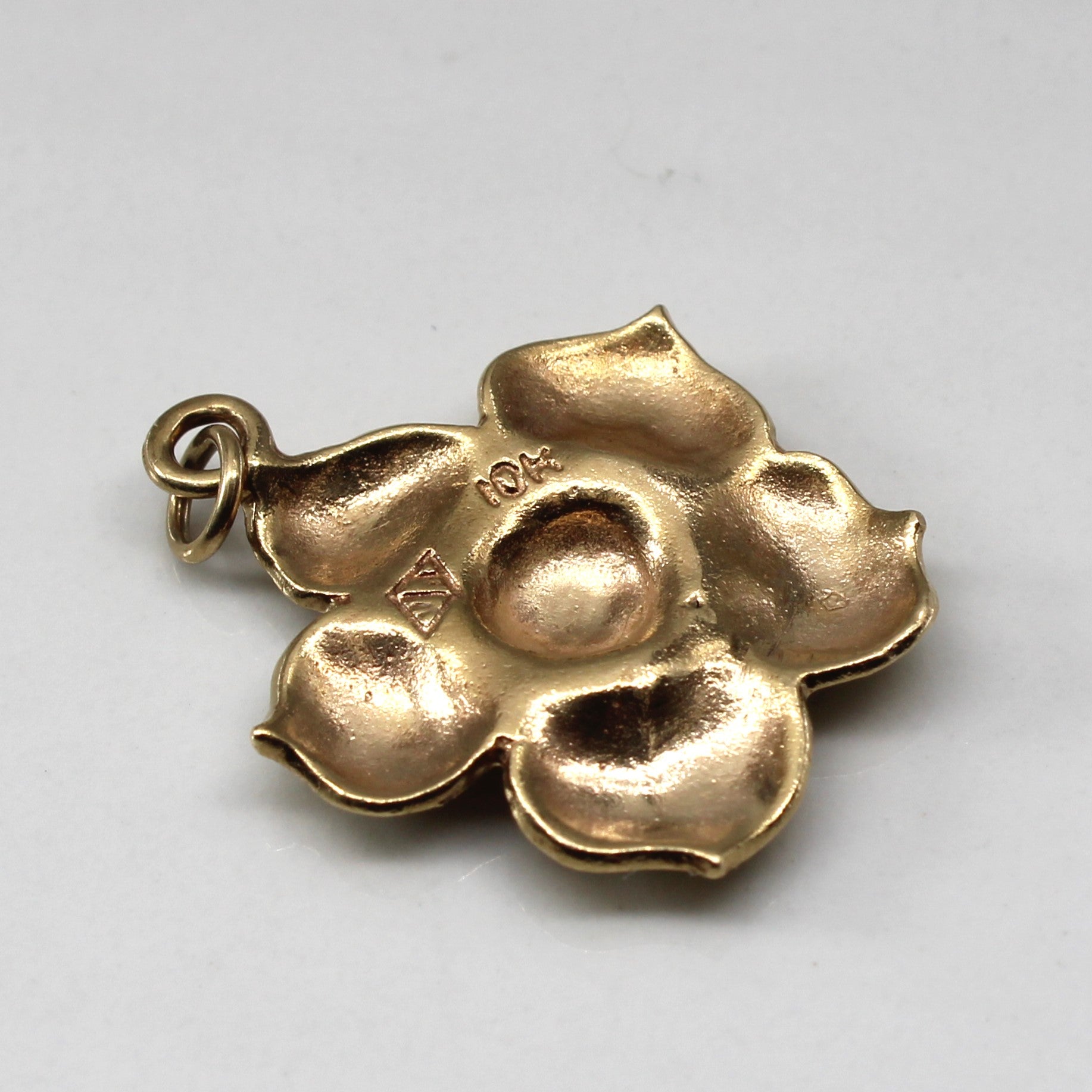 Yellow Gold Flower Pendant