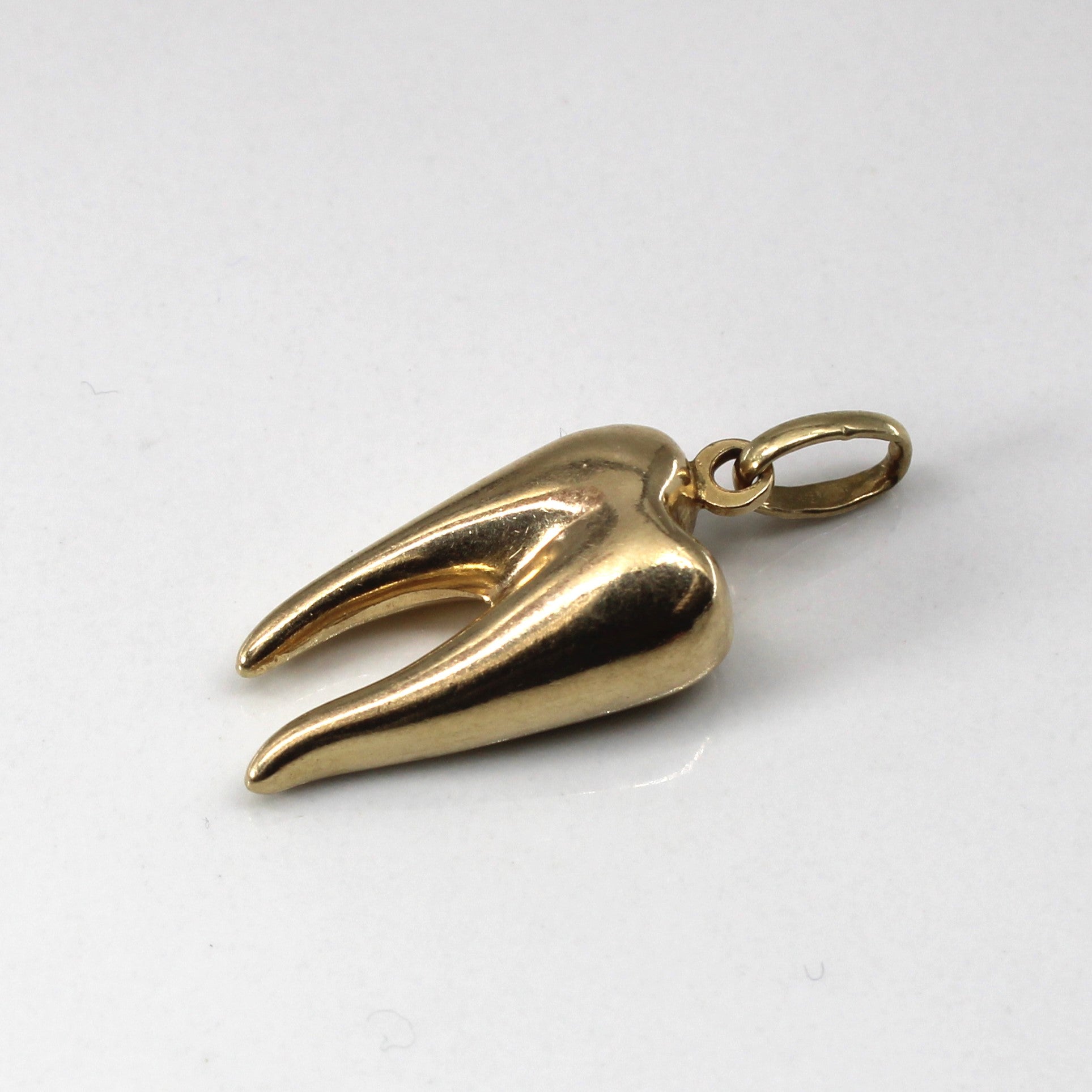 Yellow Gold Tooth Design Pendant