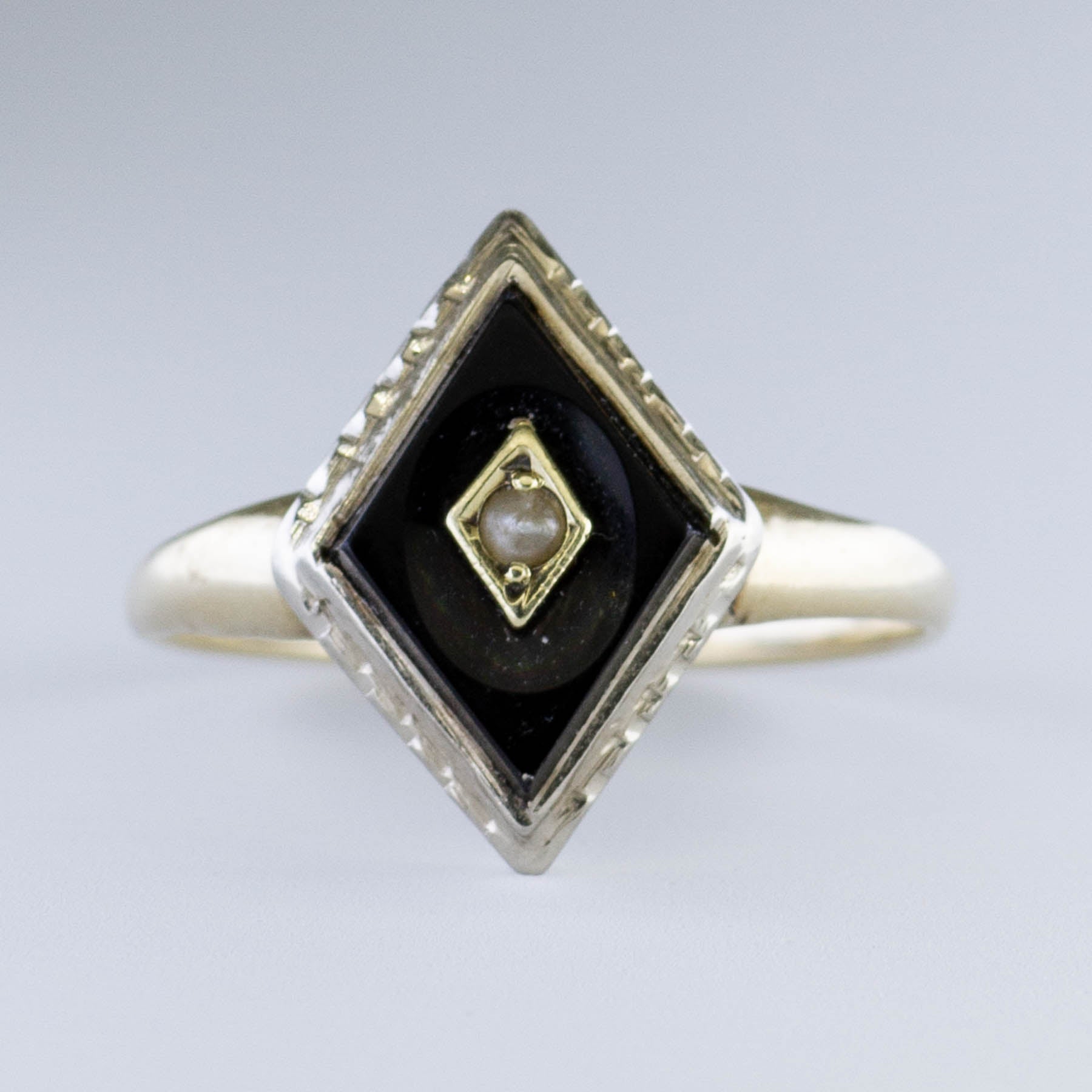 Onyx & Pearl Ring | 1.75ct | SZ 7.25 |