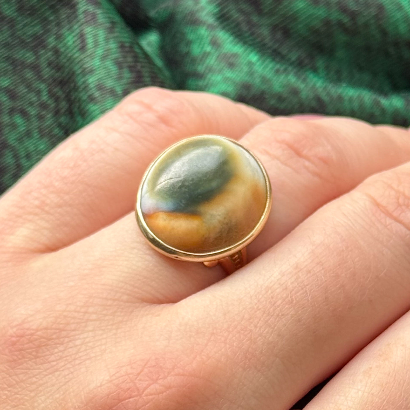 Operculum Shell Cocktail Ring | 14.00ct | SZ 4.25 |