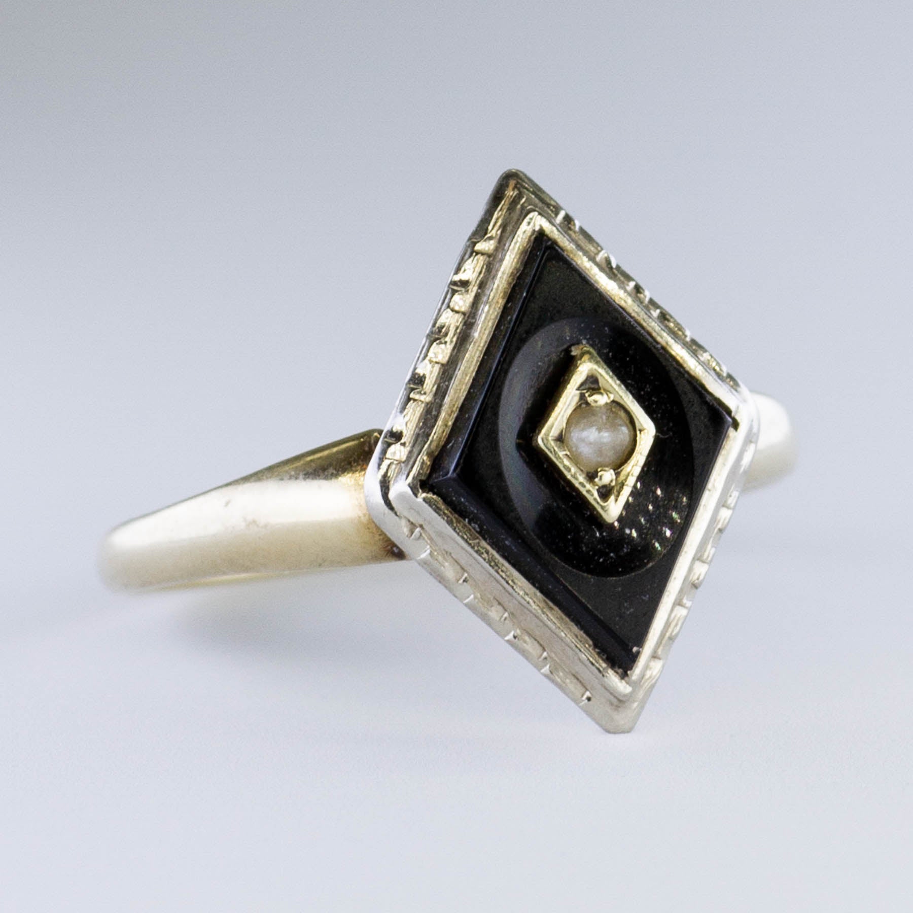 Onyx & Pearl Ring | 1.75ct | SZ 7.25 |