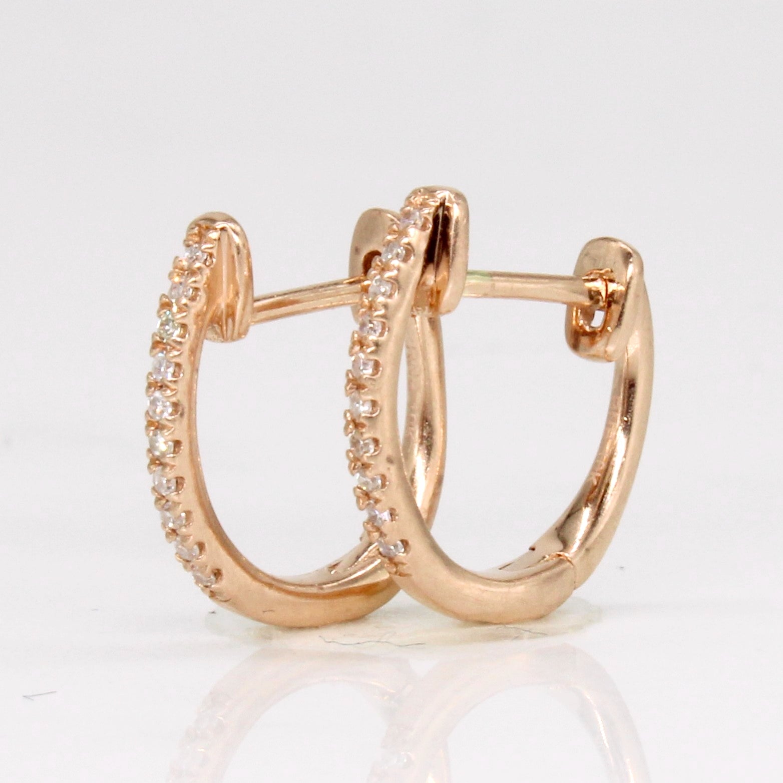 Boucles d'oreilles créoles en or rose 10 carats et diamants | 0,06 ct au total | 
