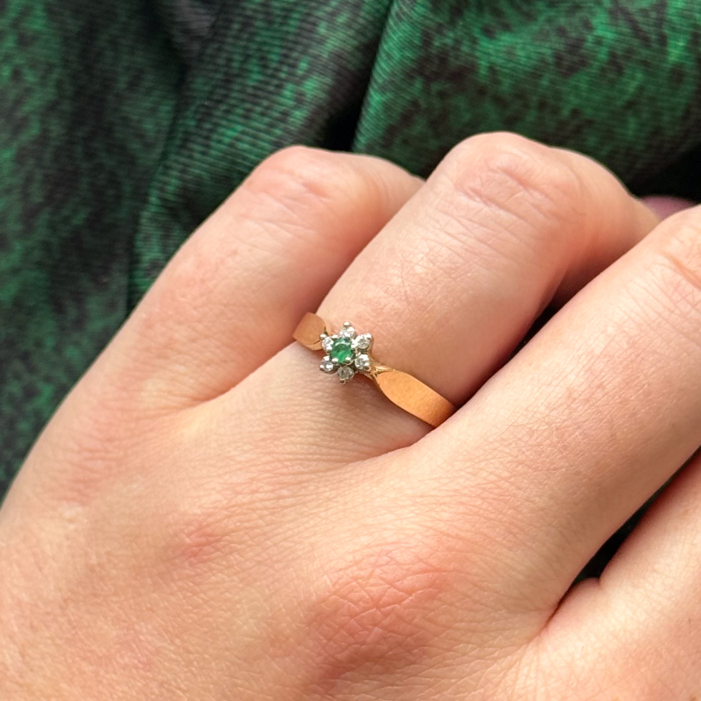 High Set Diamond & Emerald Ring | 0.06ctw, 0.04ct | SZ 5.75 |