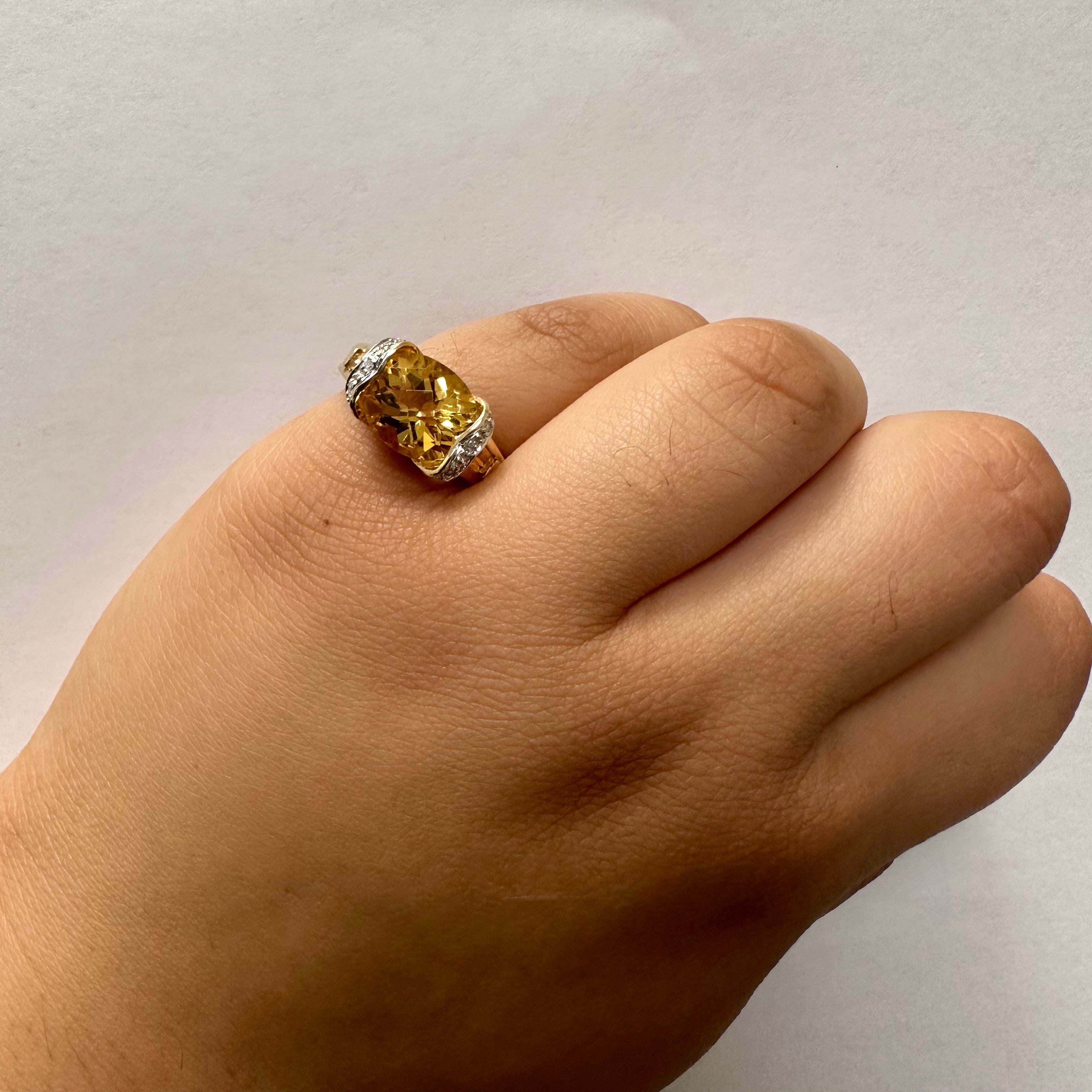 East West Oval Cut Citrine & Diamond Ring | 5.20ctw, 0.10ctw | SZ 6 |