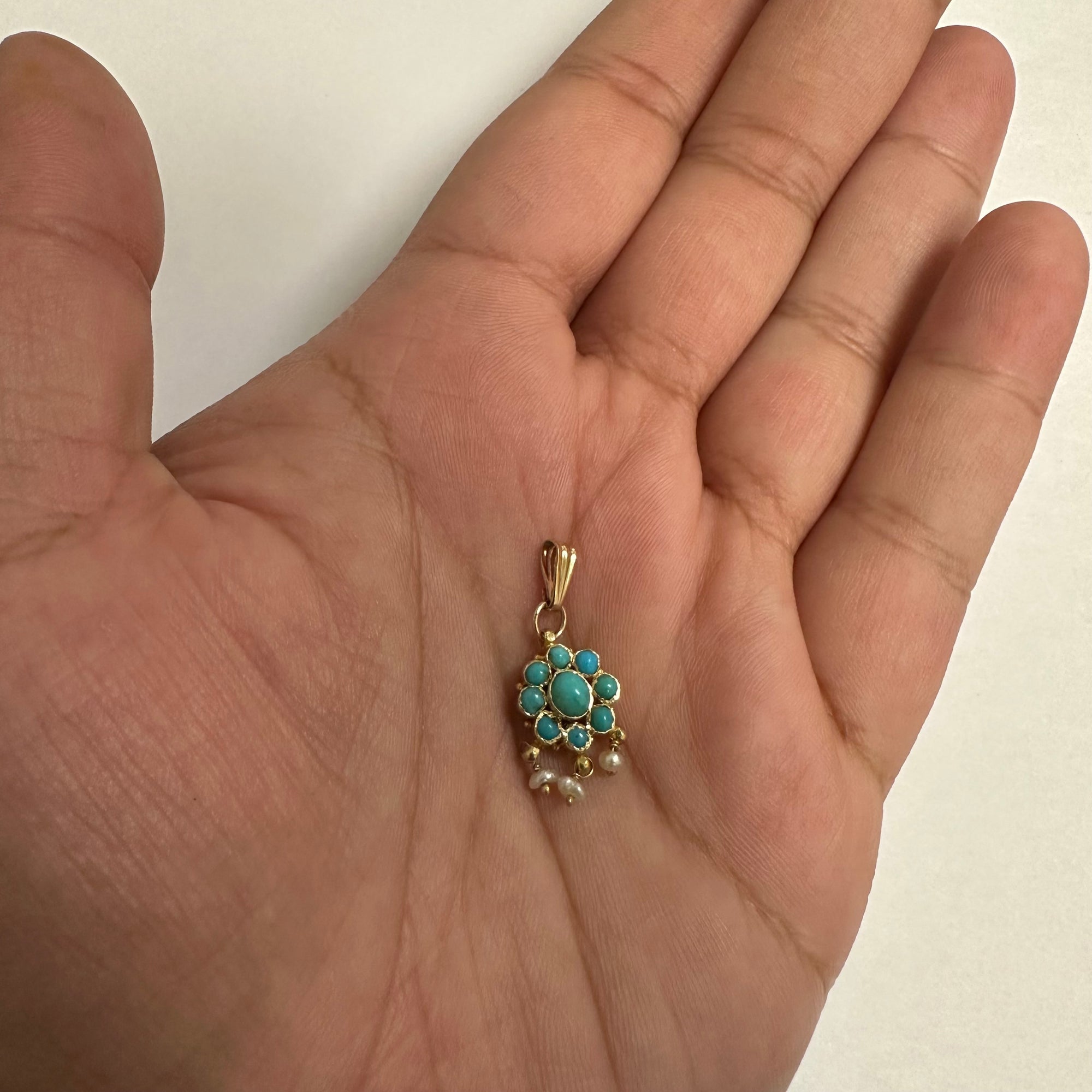 Turquoise & Pearl Pendant | 0.55ctw |