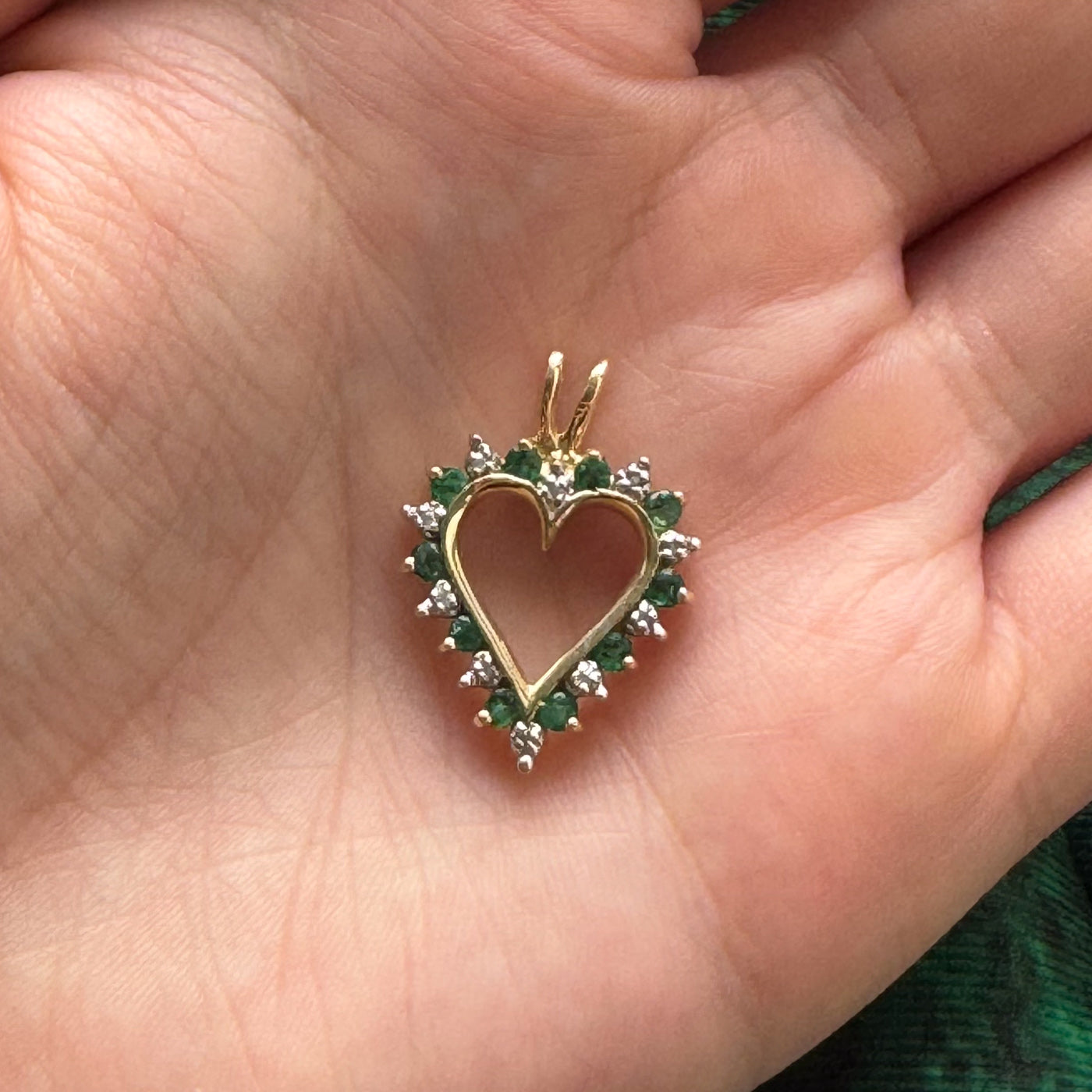 Emerald & Diamond Heart Shaped Pendant | 0.30ctw, 0.03ctw |