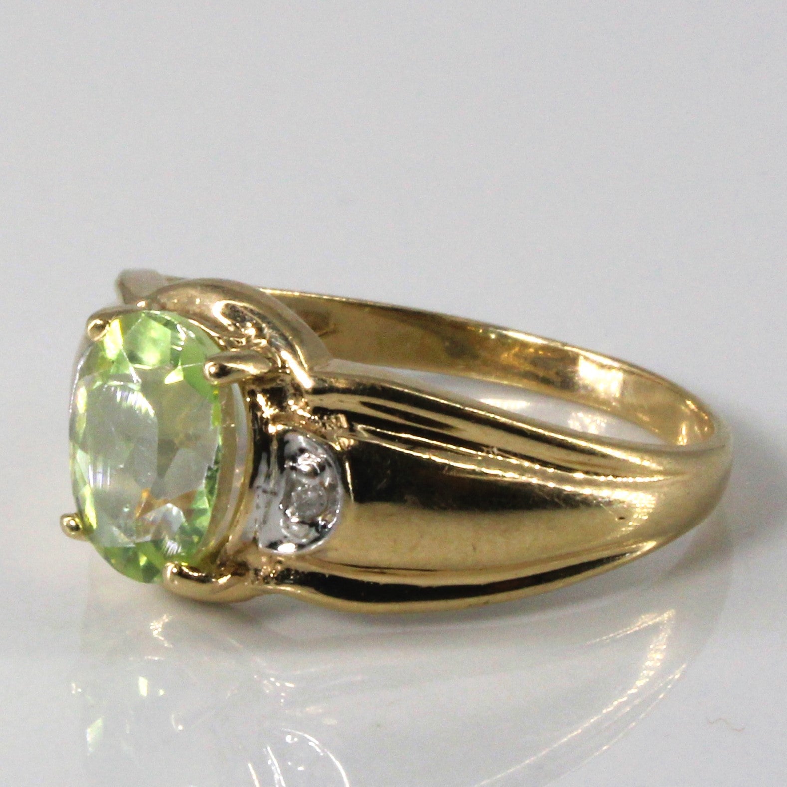 Prong Set Peridot & Diamond Ring | 1.35ct | 0.01ctw | SZ 7 |