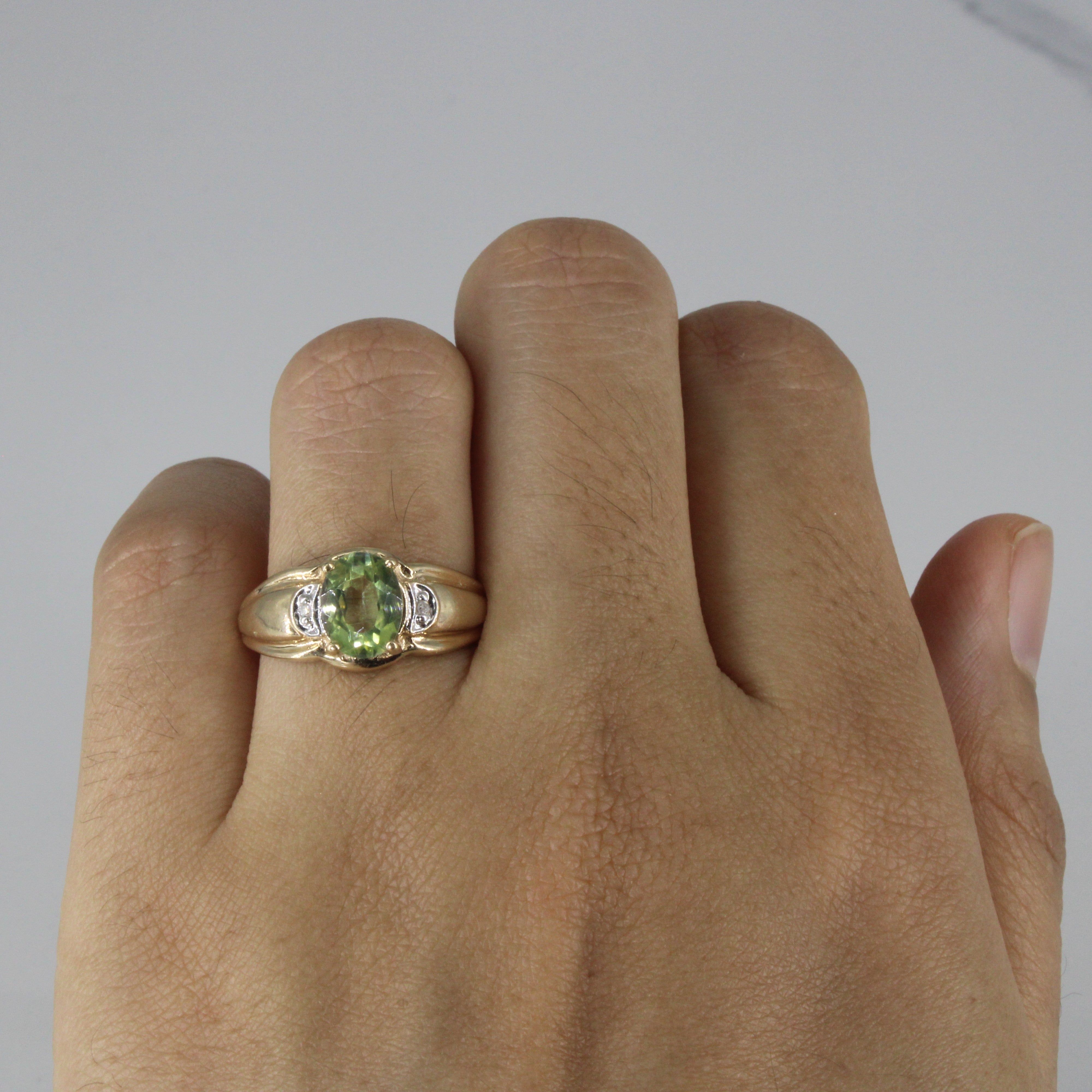 Prong Set Peridot & Diamond Ring | 1.35ct | 0.01ctw | SZ 7 |