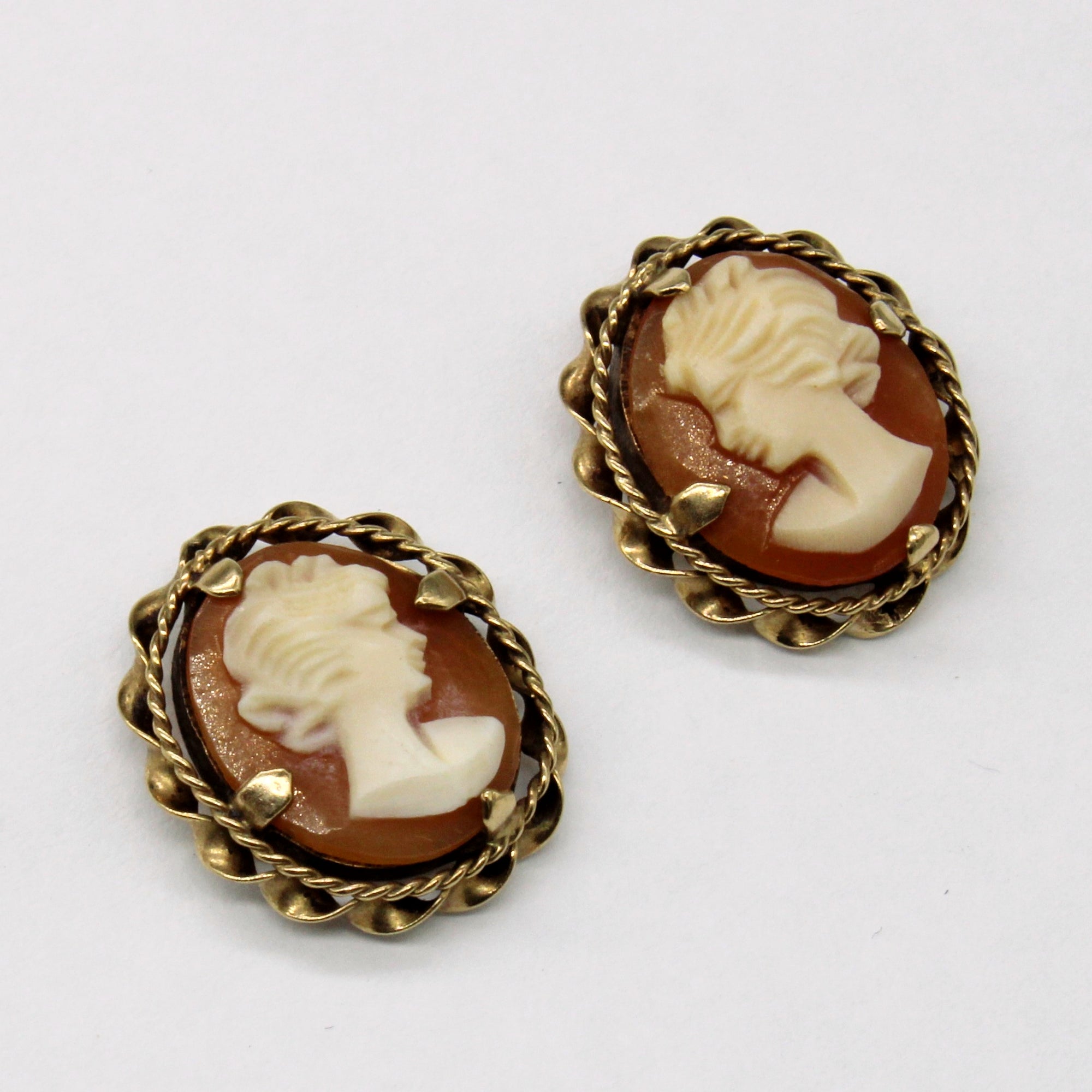 Carved Shell Cameo Earrings | 3.50ctw |