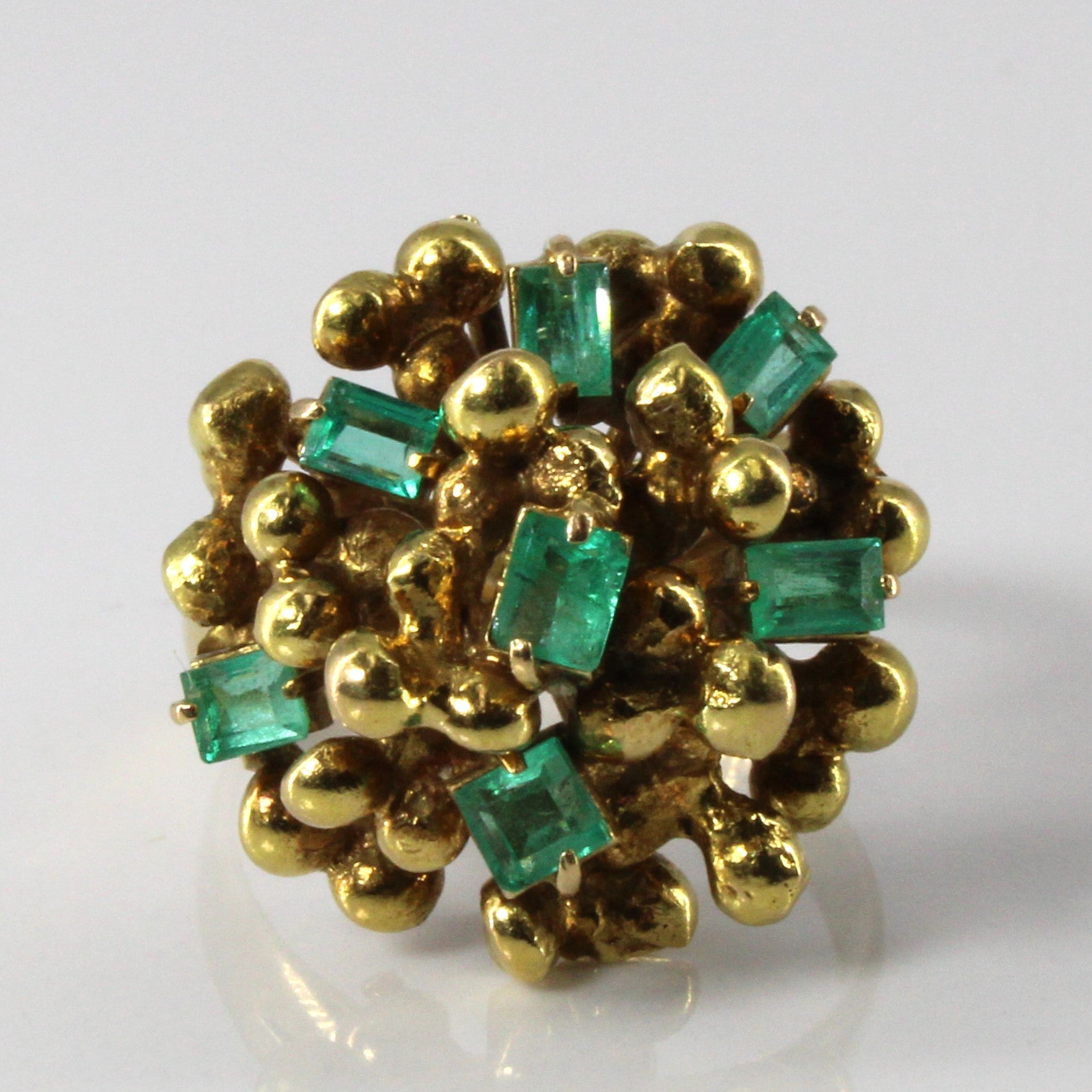 Textured Emerald Cocktail Ring | 0.68ctw | SZ 6.75 |