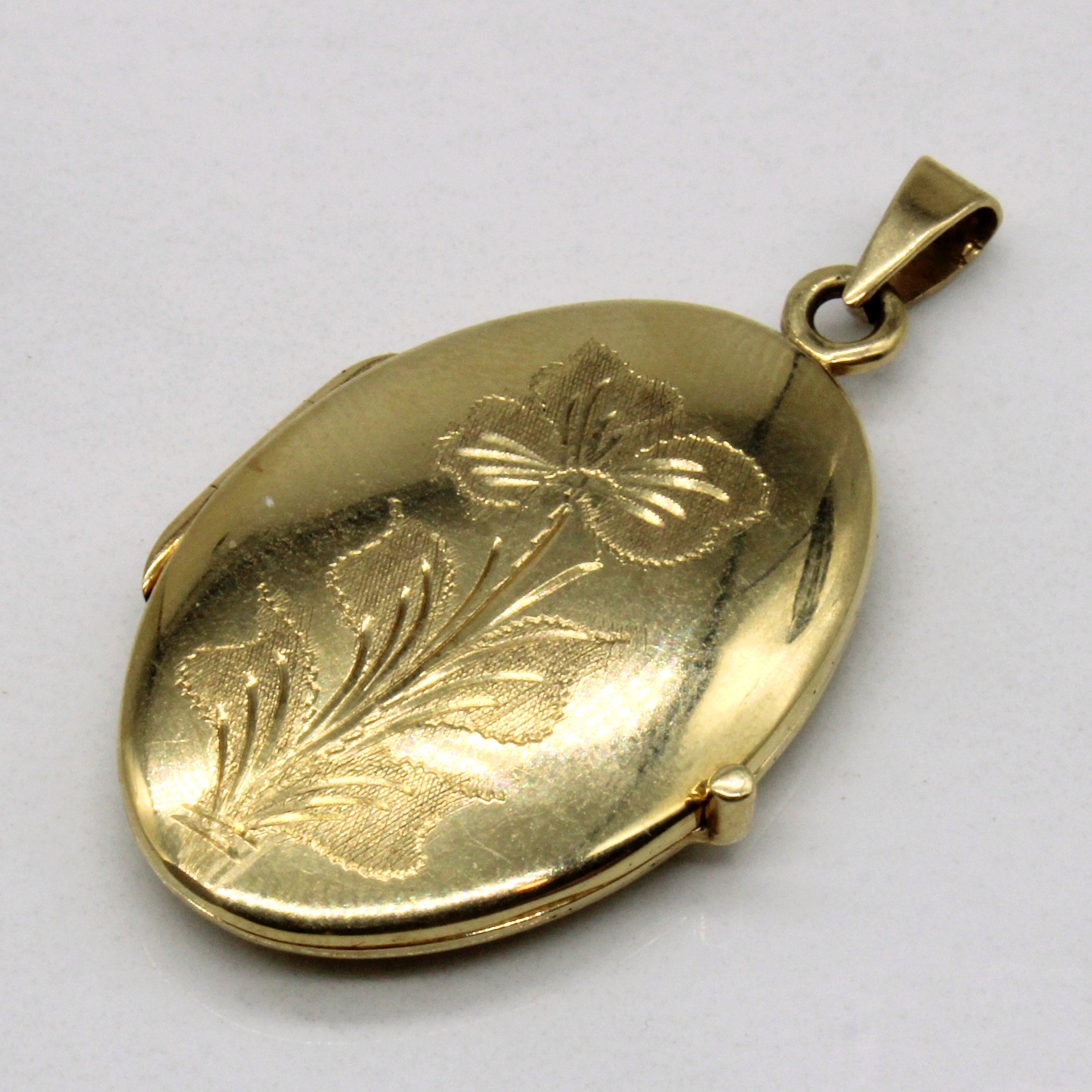 14k Yellow Gold Floral Locket