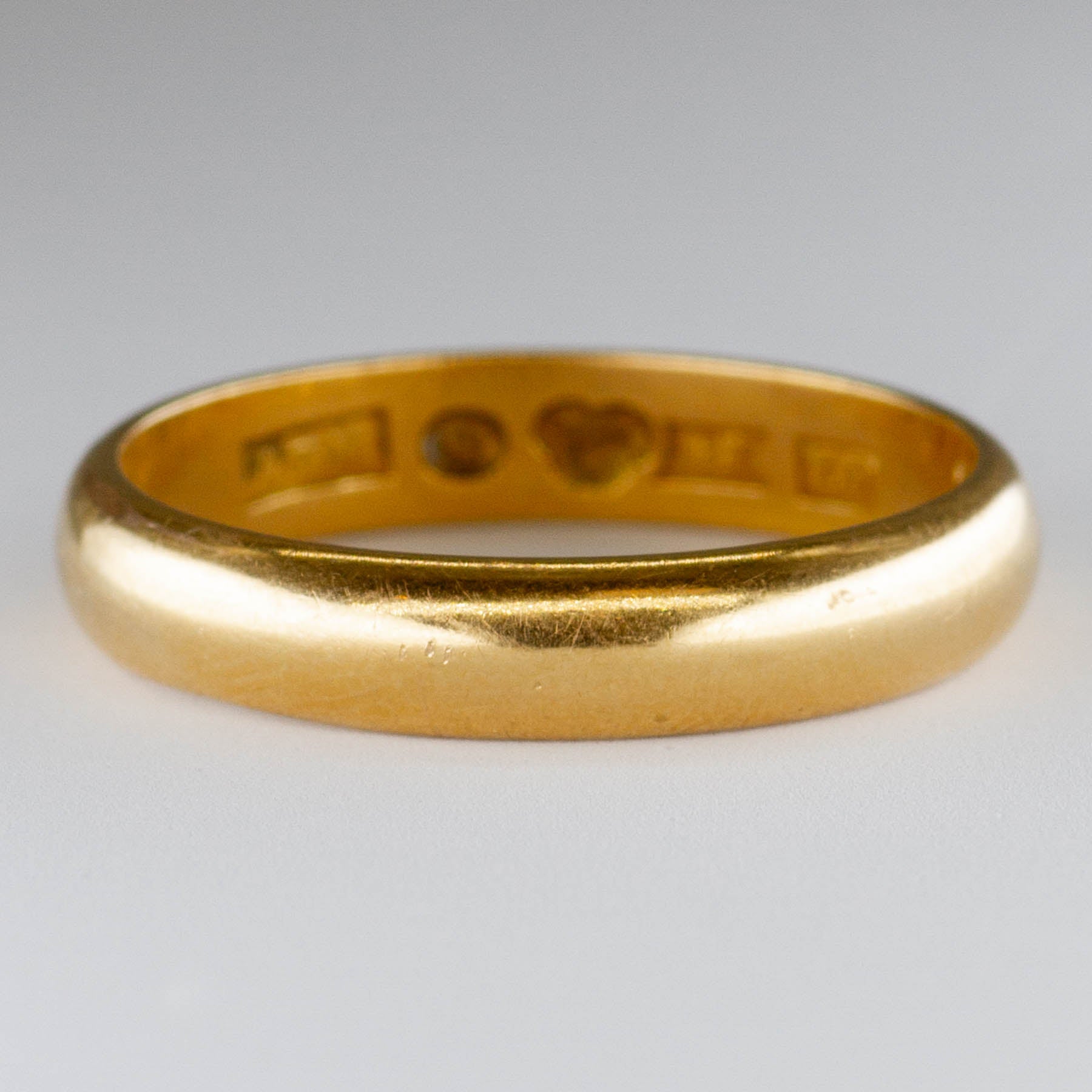 1960s 18k Yellow Gold Band | SZ 9 |