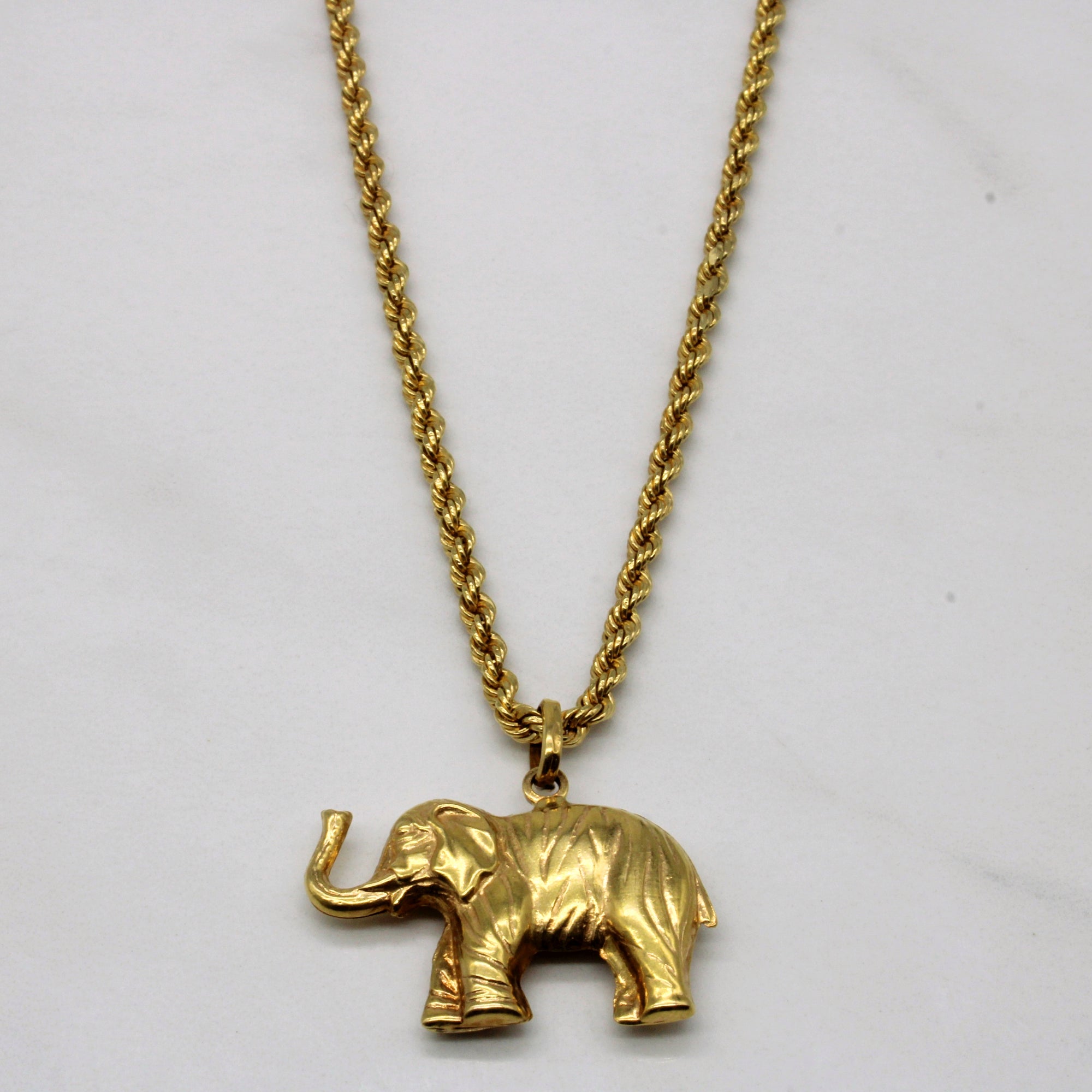 18k Yellow Gold Elephant Necklace | 23