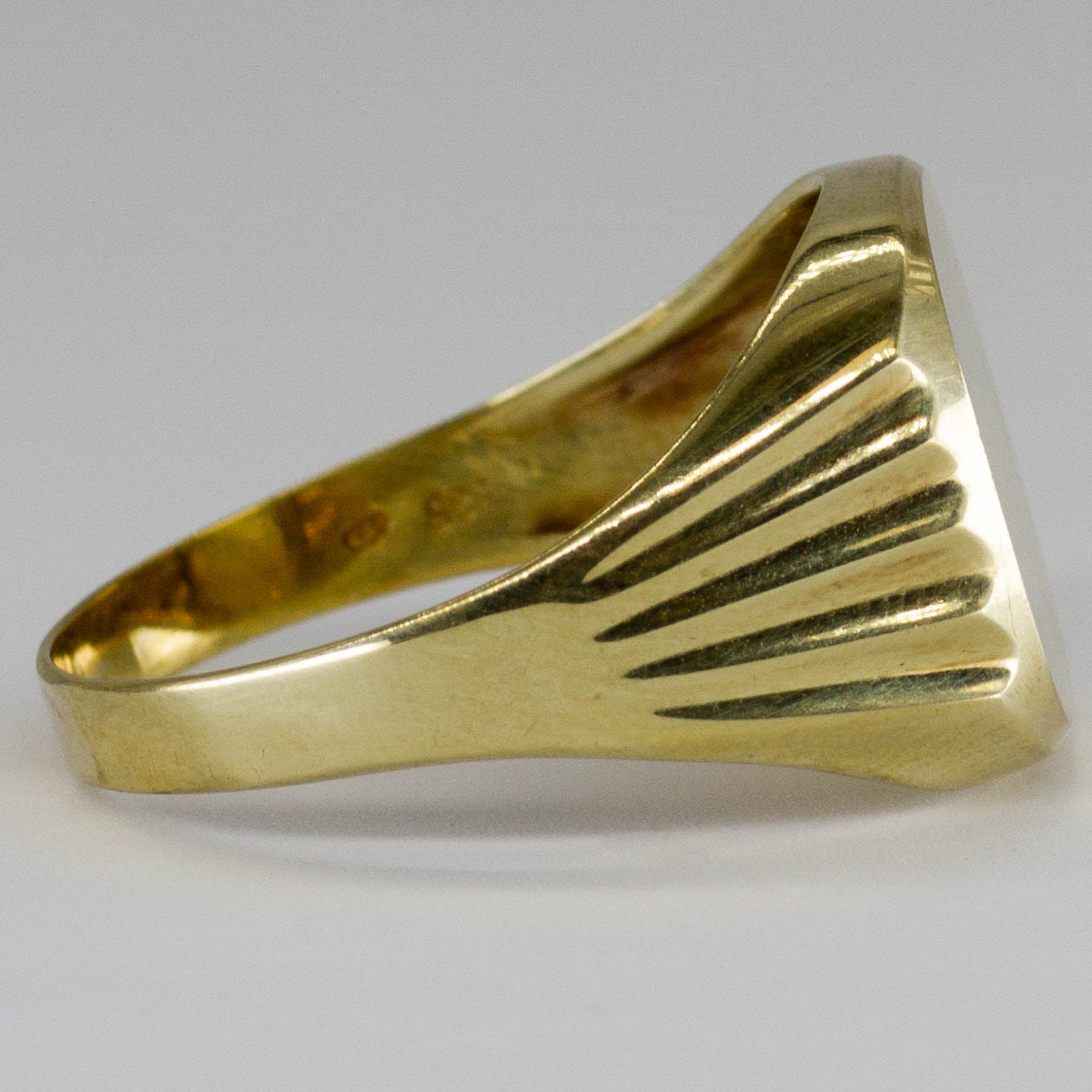 14k Yellow Gold Plain Signet Ring | SZ 11 |