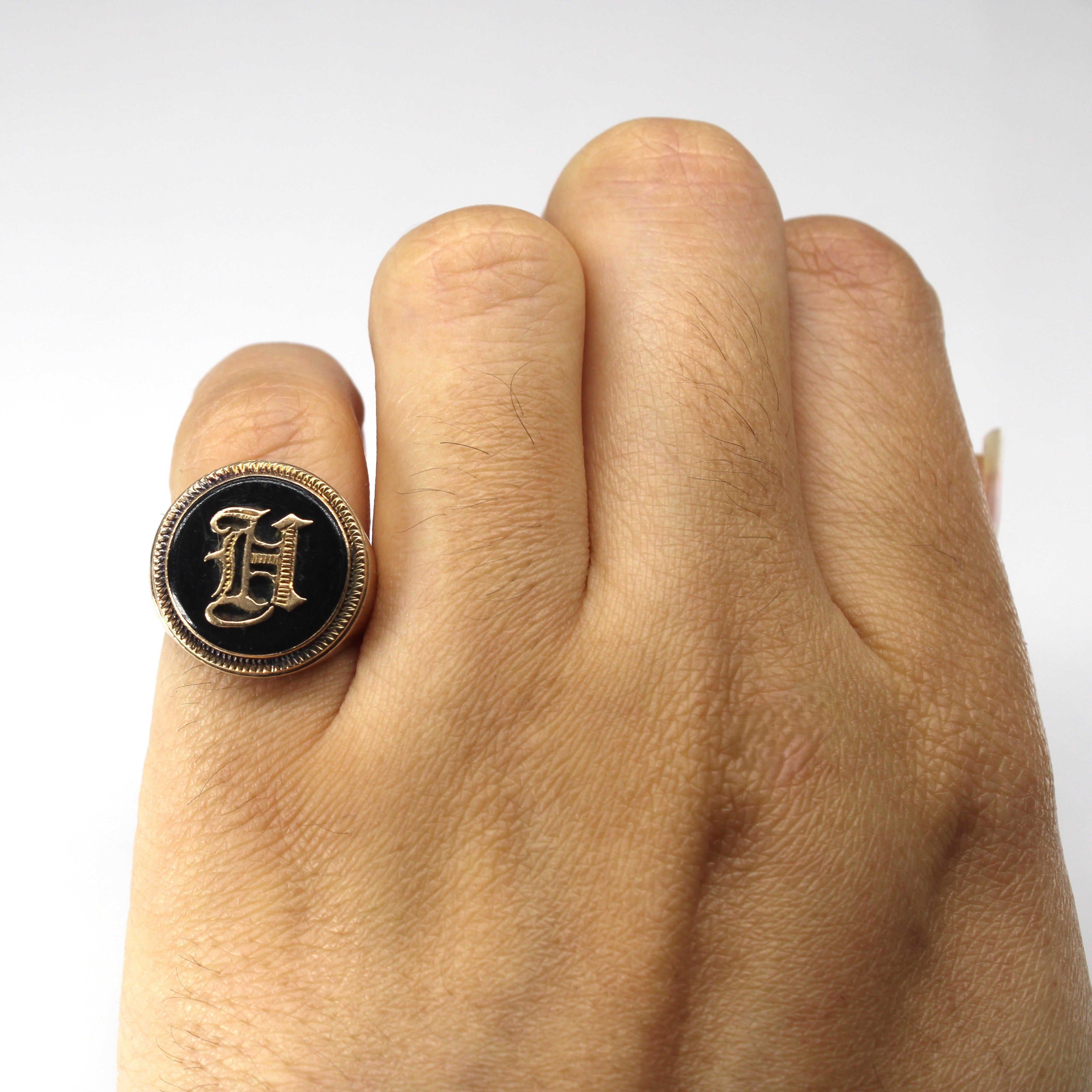 Black Onyx Signet Ring | 1.75ct | SZ 4 |