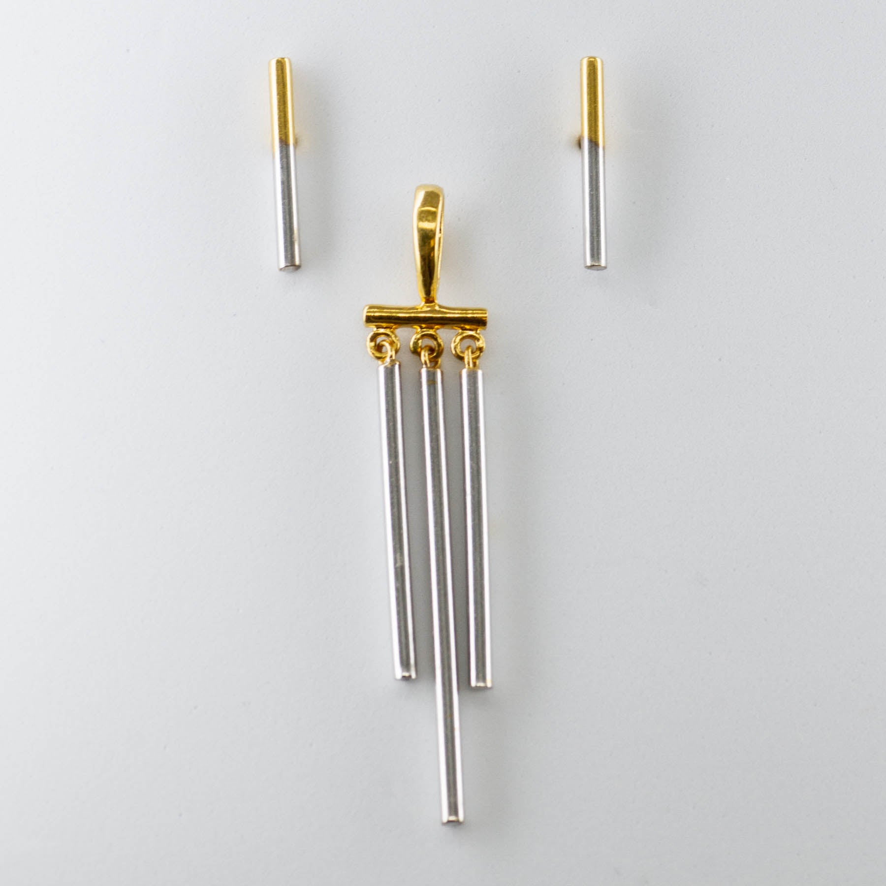 22k Yellow Gold Rhodium Dipped Pendant & Earring Set |