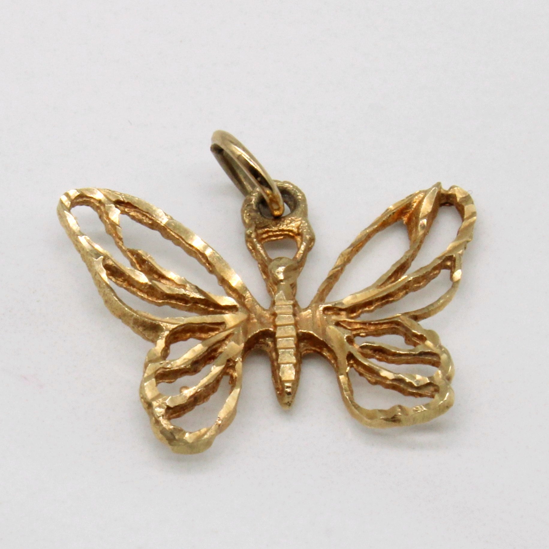 9k Yellow Gold Butterfly Pendant