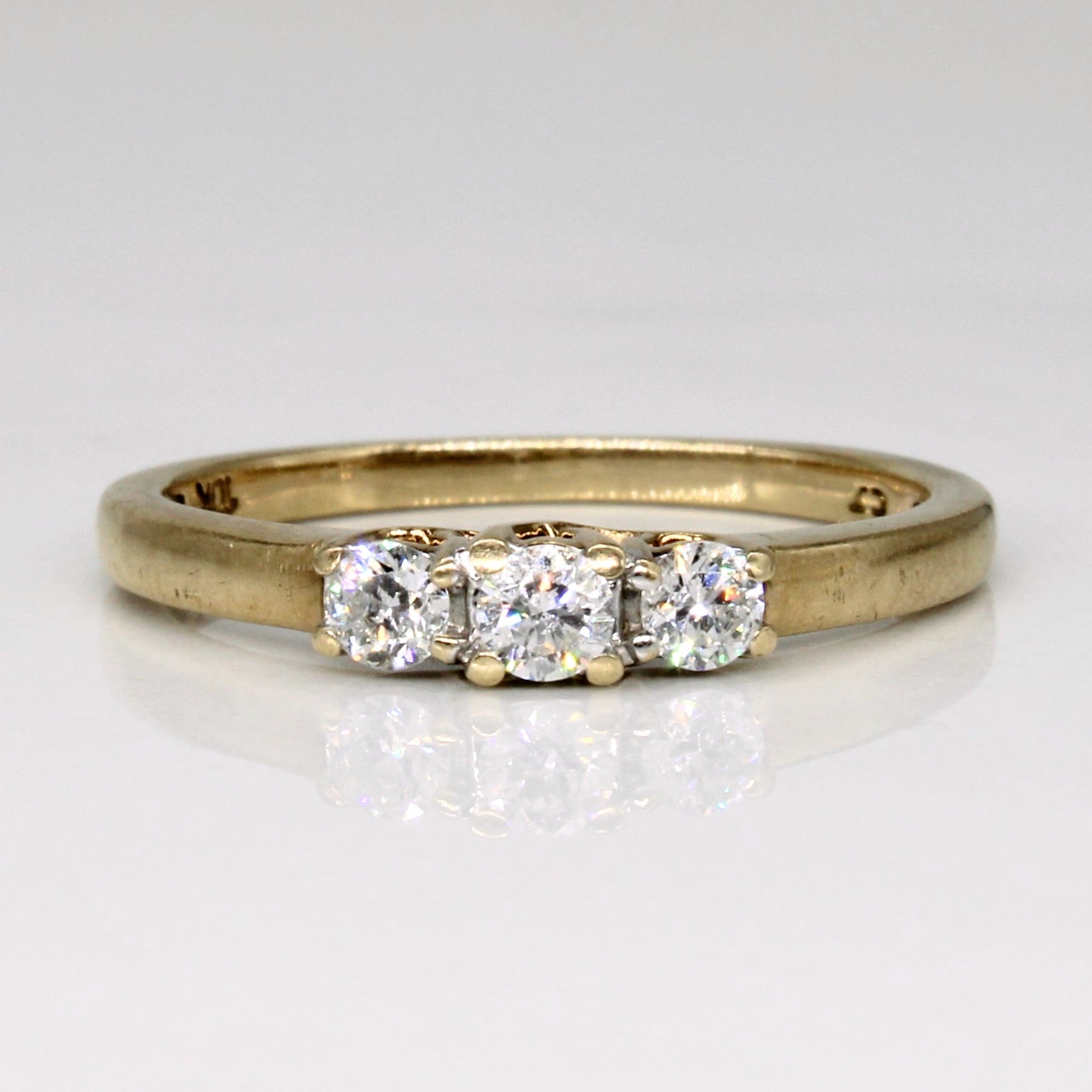 Three Stone Diamond Ring | 0.23ctw | SZ 6.25 |