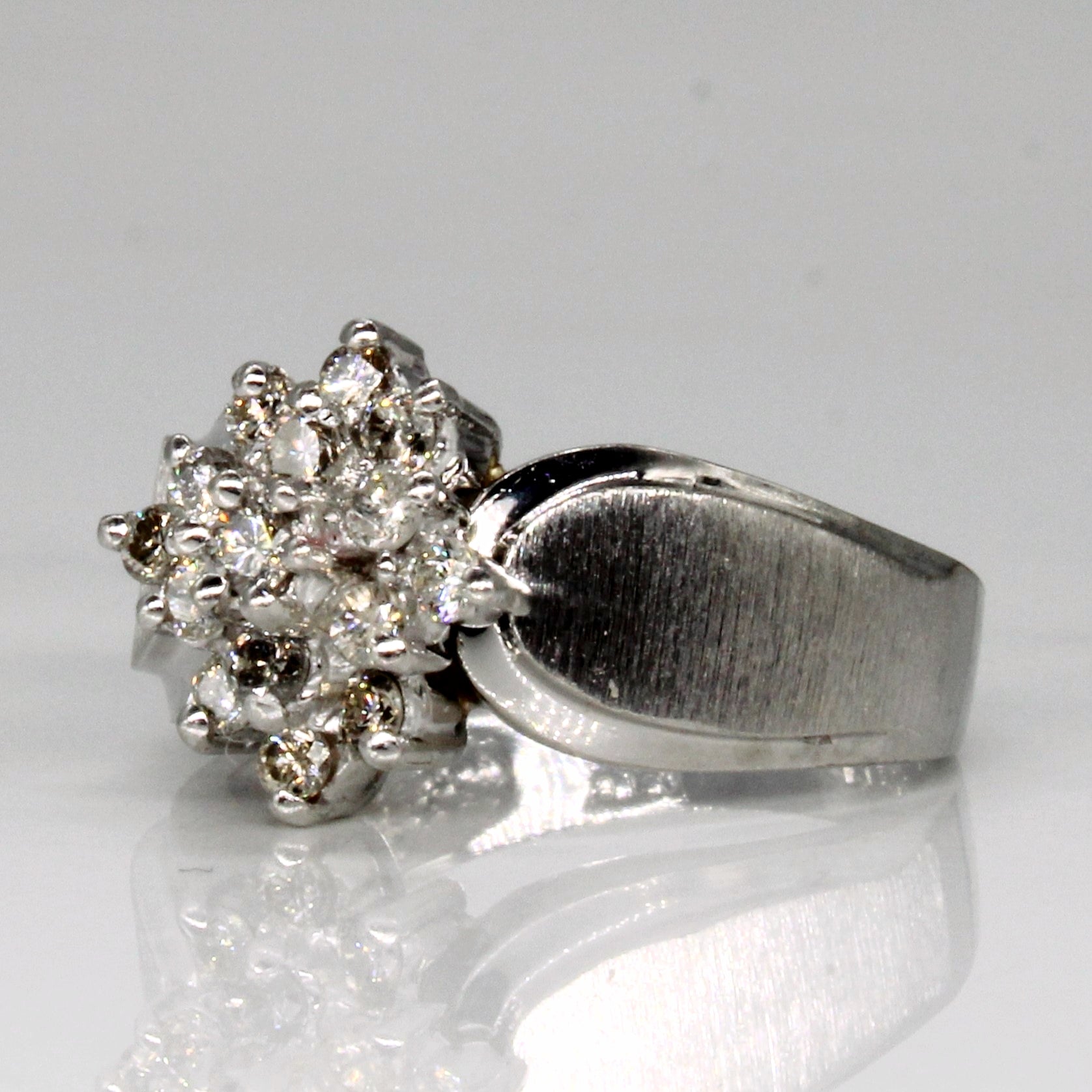 Cluster Diamond Engagement Ring | 0.50ctw | SZ 6 |