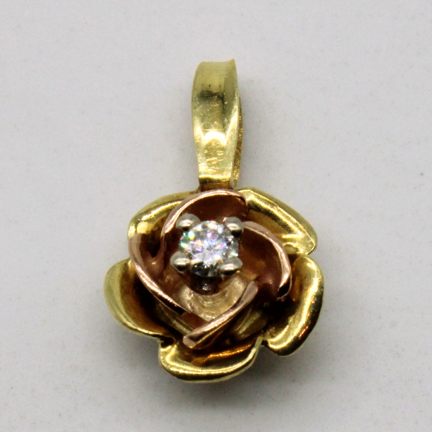 Diamond Flower Pendant | 0.05ct |