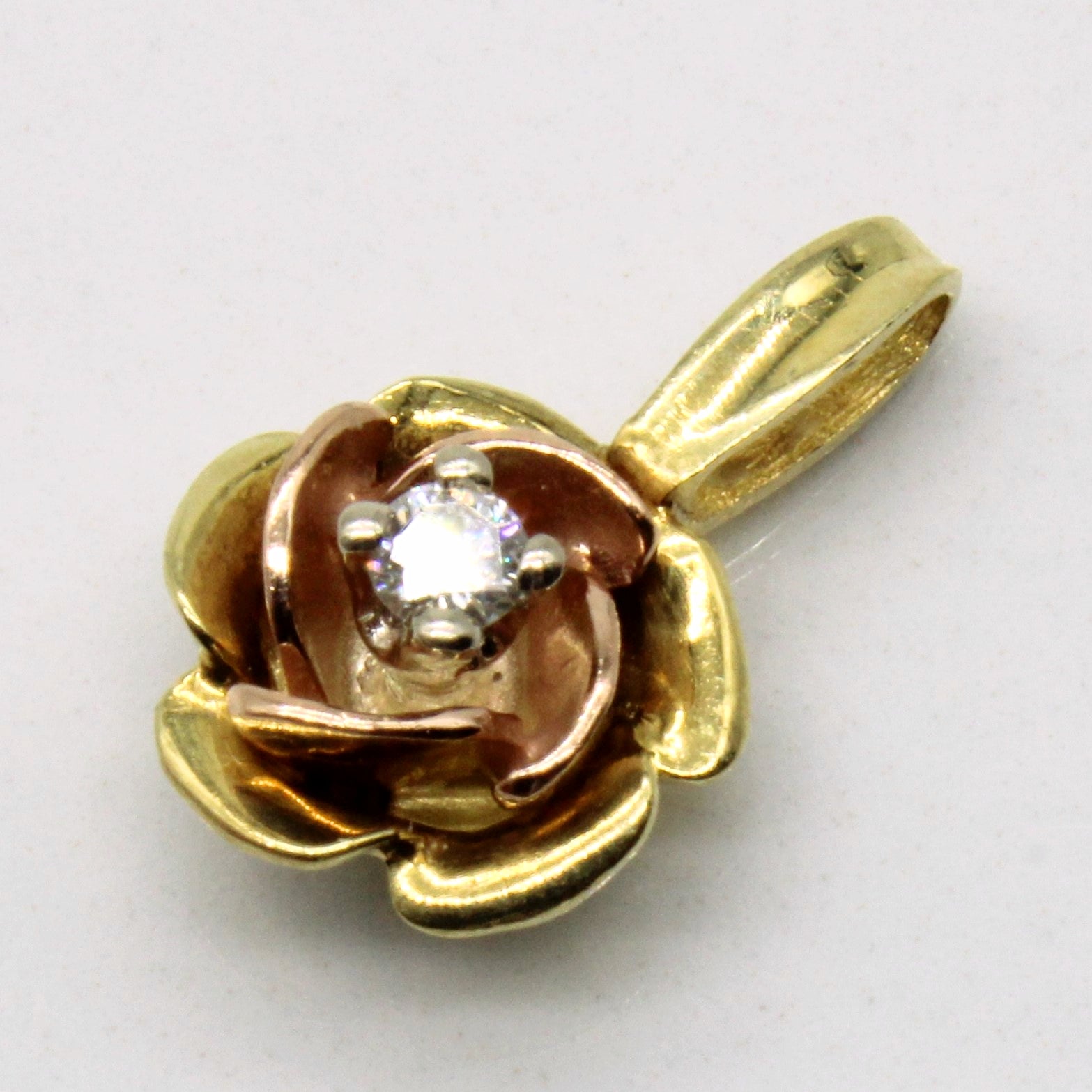 Diamond Flower Pendant | 0.05ct |