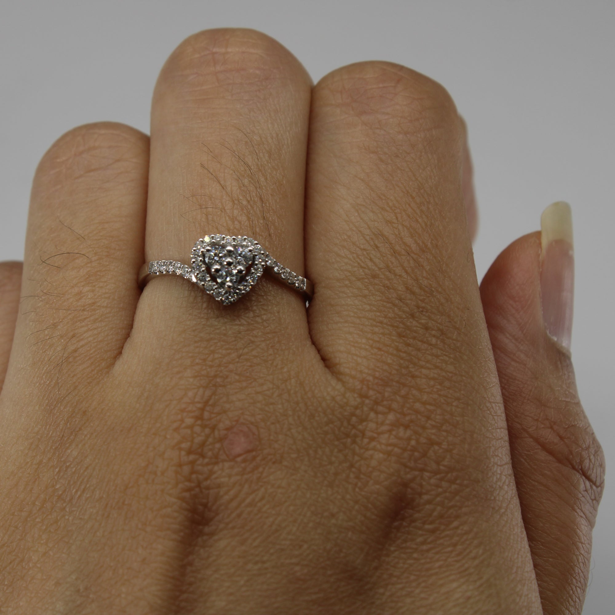 Heart Design Cluster Diamond Ring | 0.26ctw | SZ 7.5 |