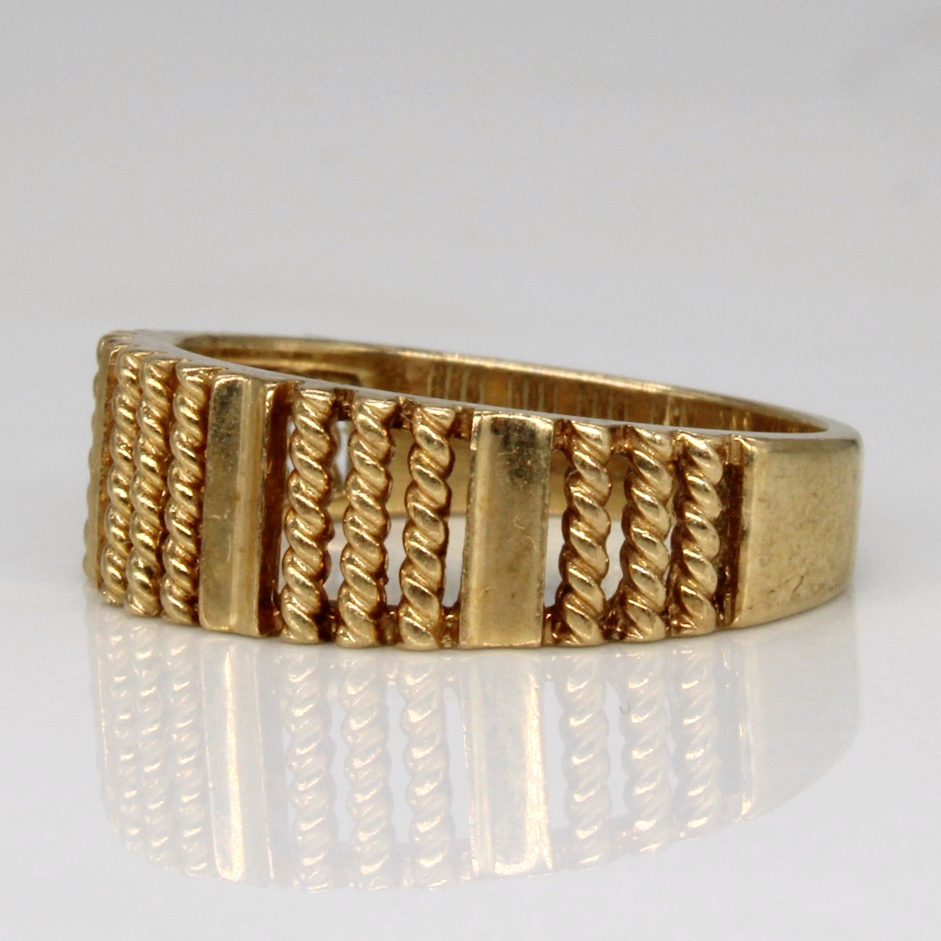 14k Yellow Gold Ring | SZ 6.25 |