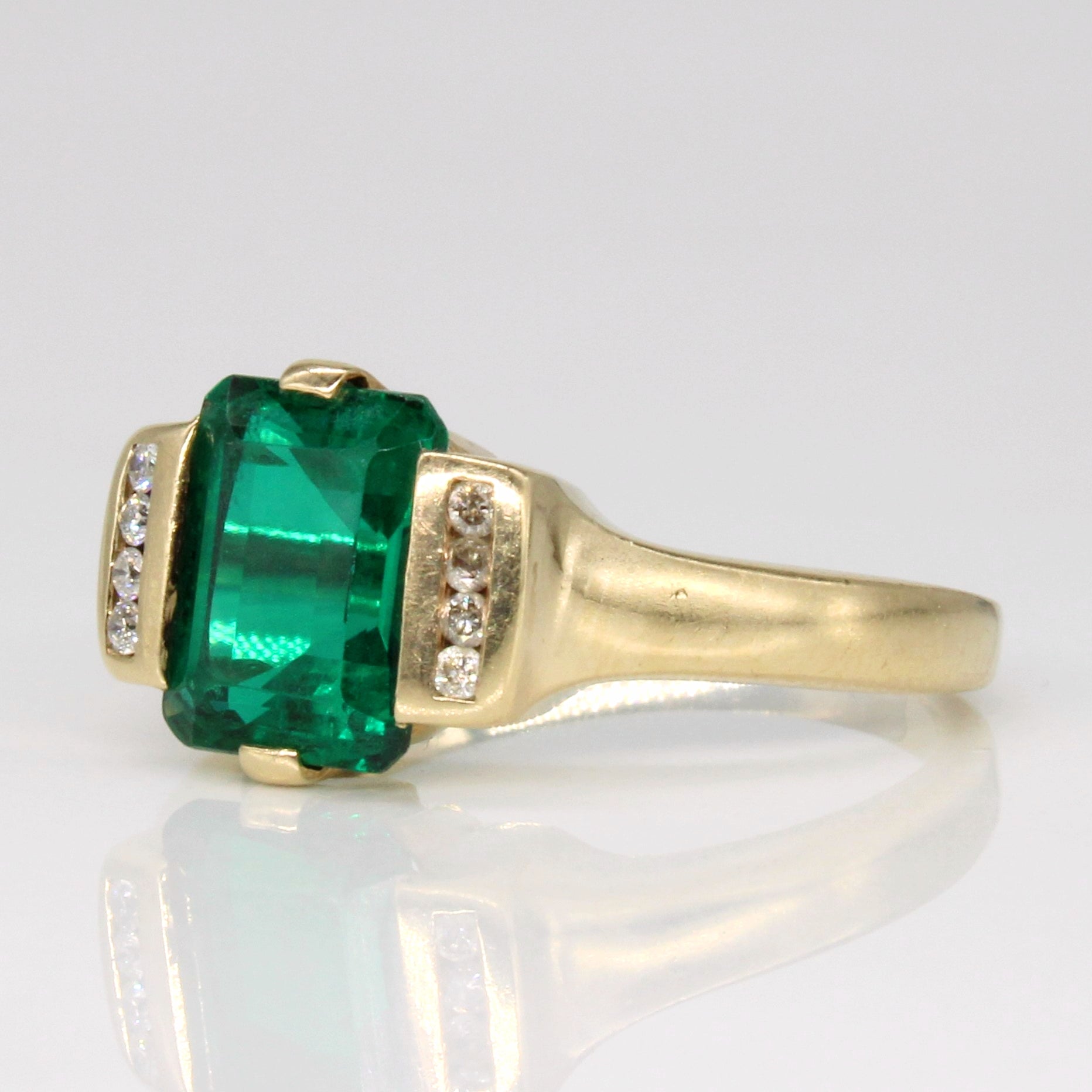 Bague en or 14 carats avec diamants, émeraude synthétique et pierres précieuses (0,08 ct au total, 2,15 ct au total) | Taille 7,25 | 