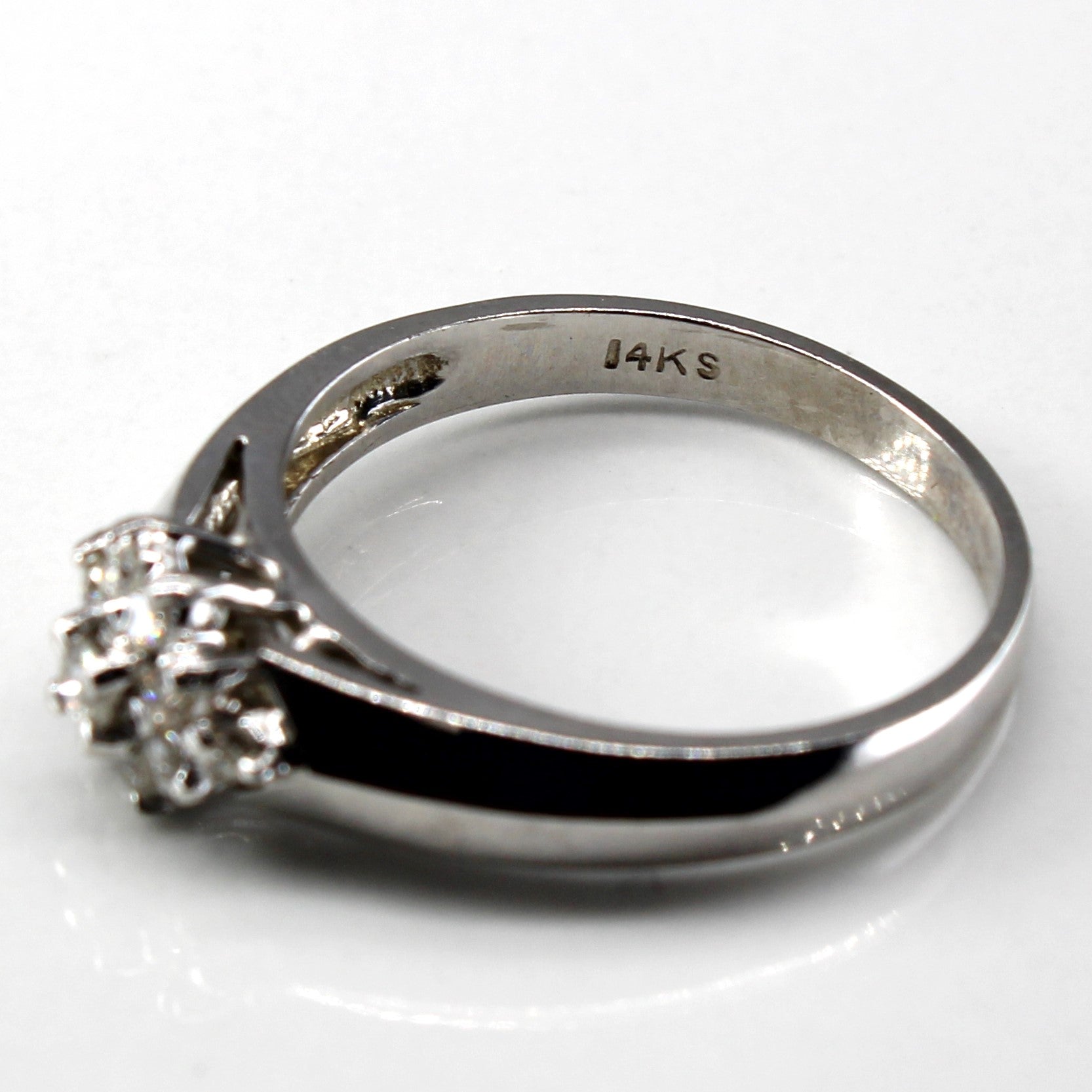 Cluster Diamond White Gold Ring | 0.14ctw | SZ 7 |