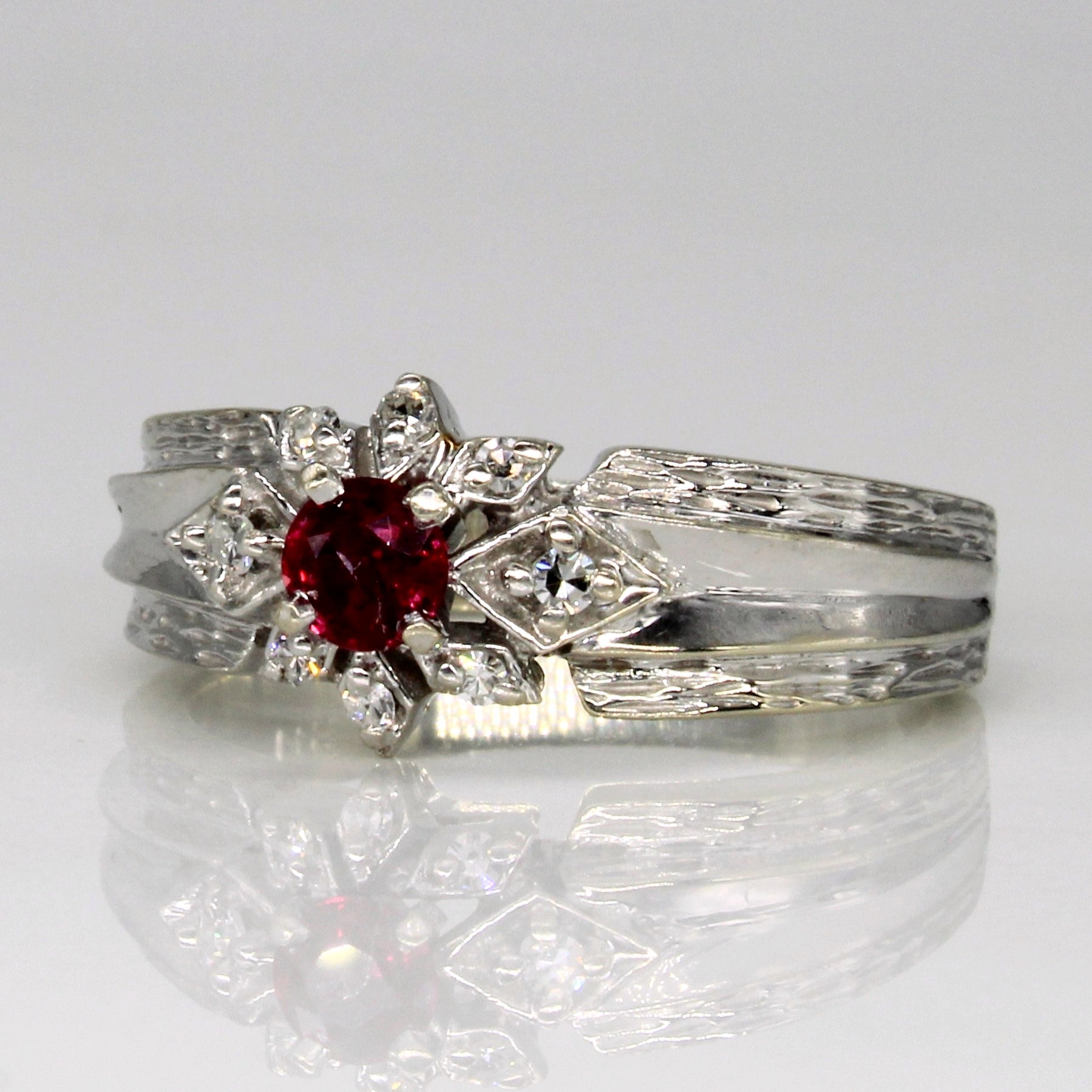 Ruby & Diamond Cluster Set Ring | 0.23ct, 0.08ctw | SZ 7 |
