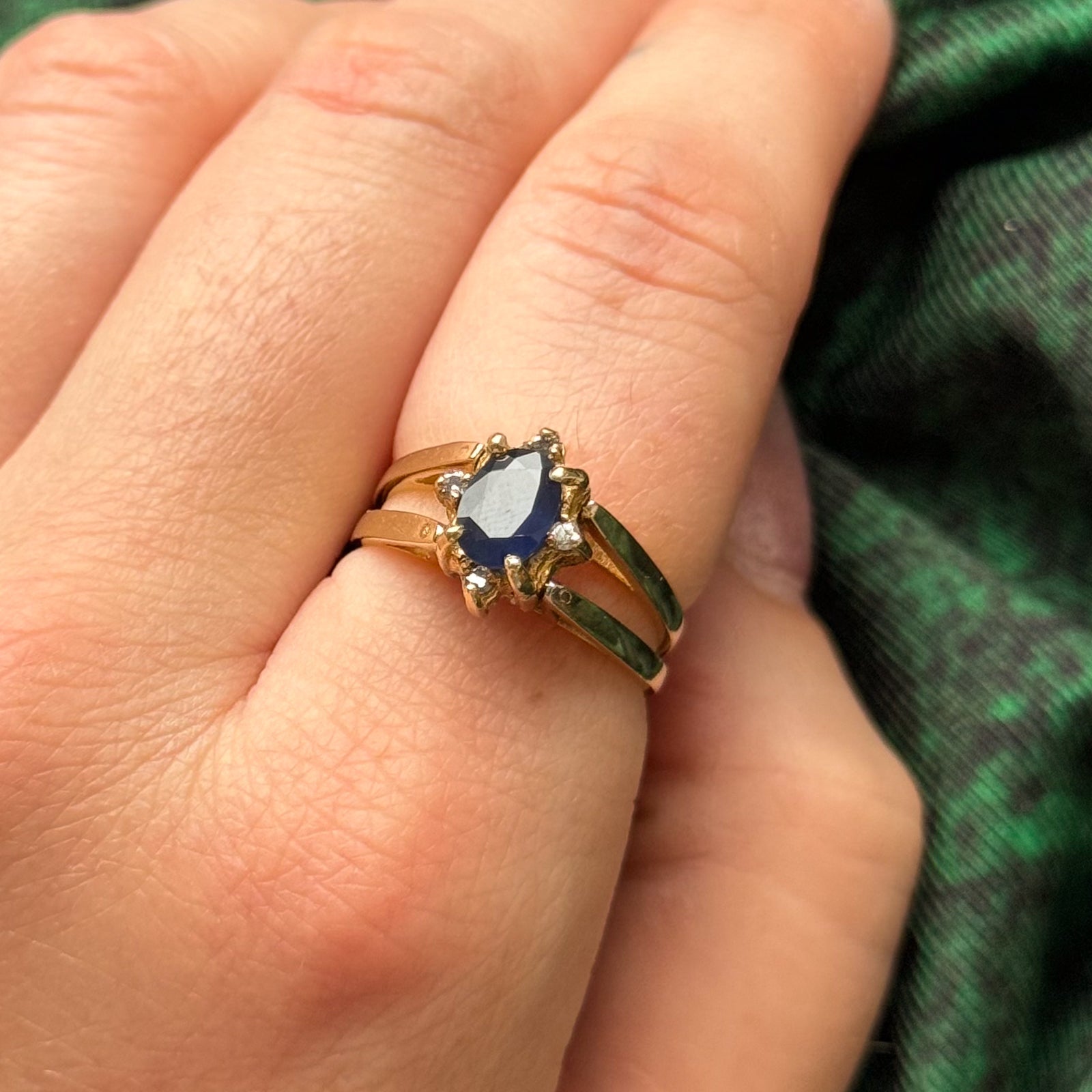Blue Sapphire & Diamond Reversible Ring | 0.95ctw, 0.38ctw | SZ 7 |