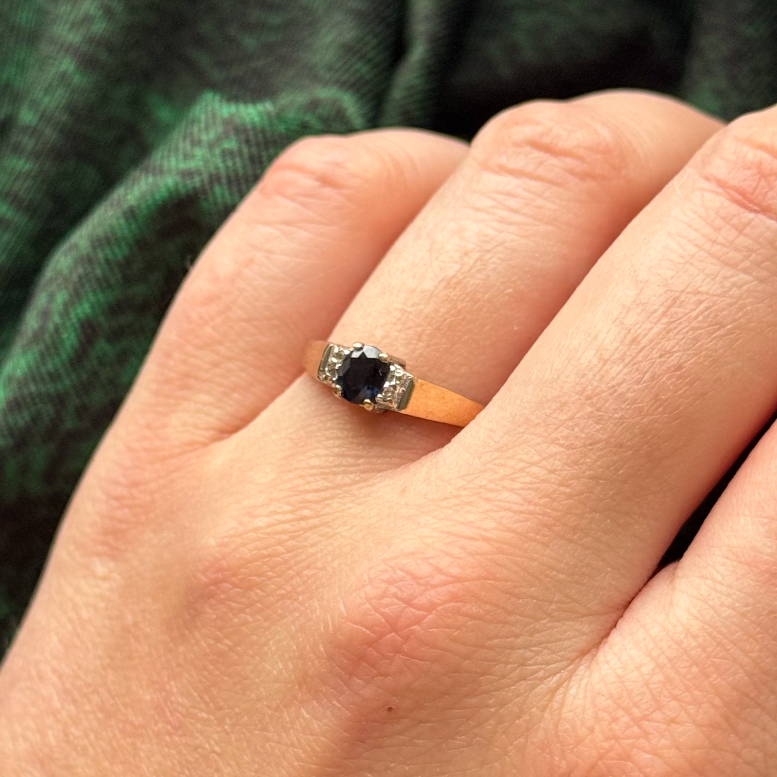 Blue Sapphire & Diamond Ring | 0.40ct, 0.02ctw | SZ 7.25 |