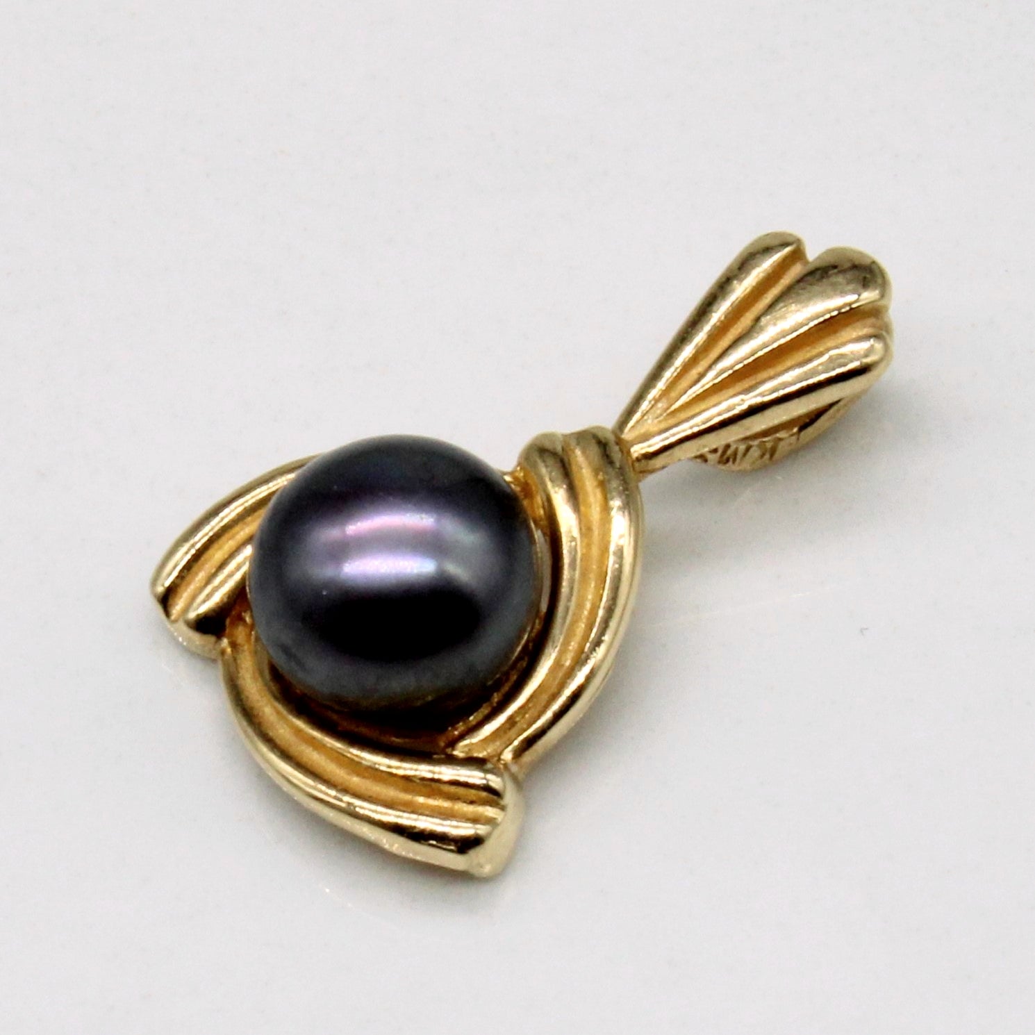 Black Pearl Pendant