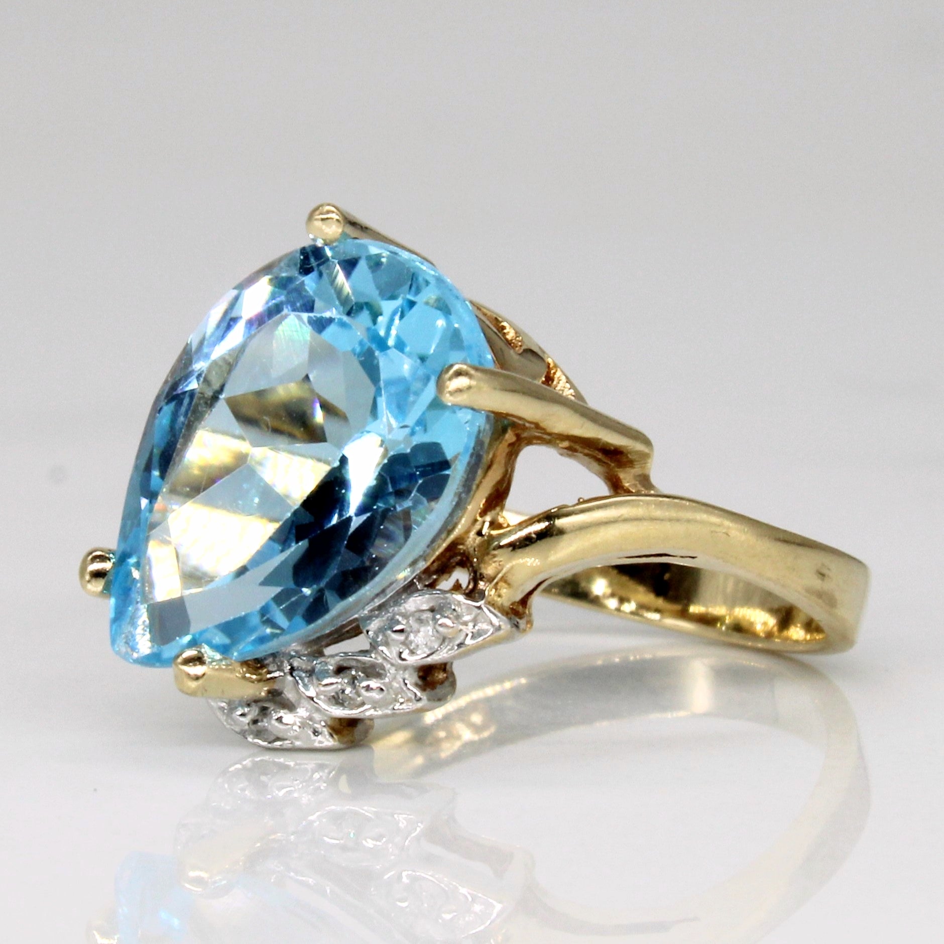 Bague cocktail topaze et diamants | 4,75 ct, 0,02 ct au total | Taille 5,5 | 