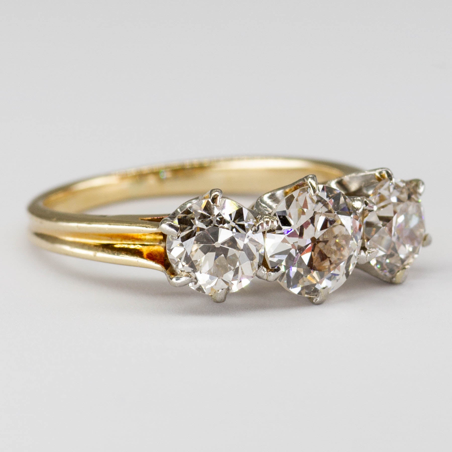 Bague vintage trois diamants | 2,09 ct au total | Taille 6,25 | 