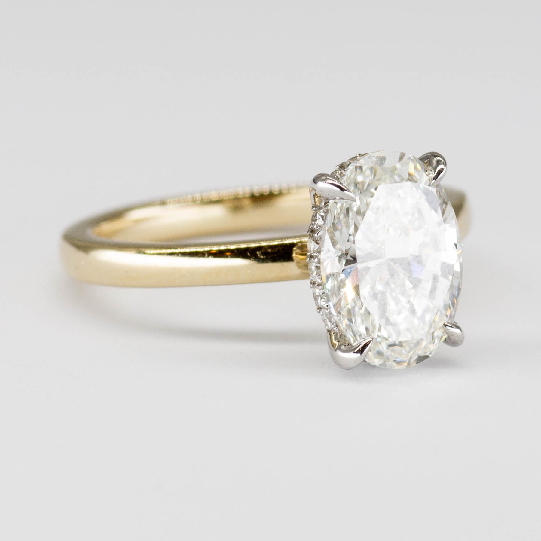 Bague de fiançailles solitaire en diamant ovale avec accents | 1,91 ct | VS2 G | Taille 4,5 | 