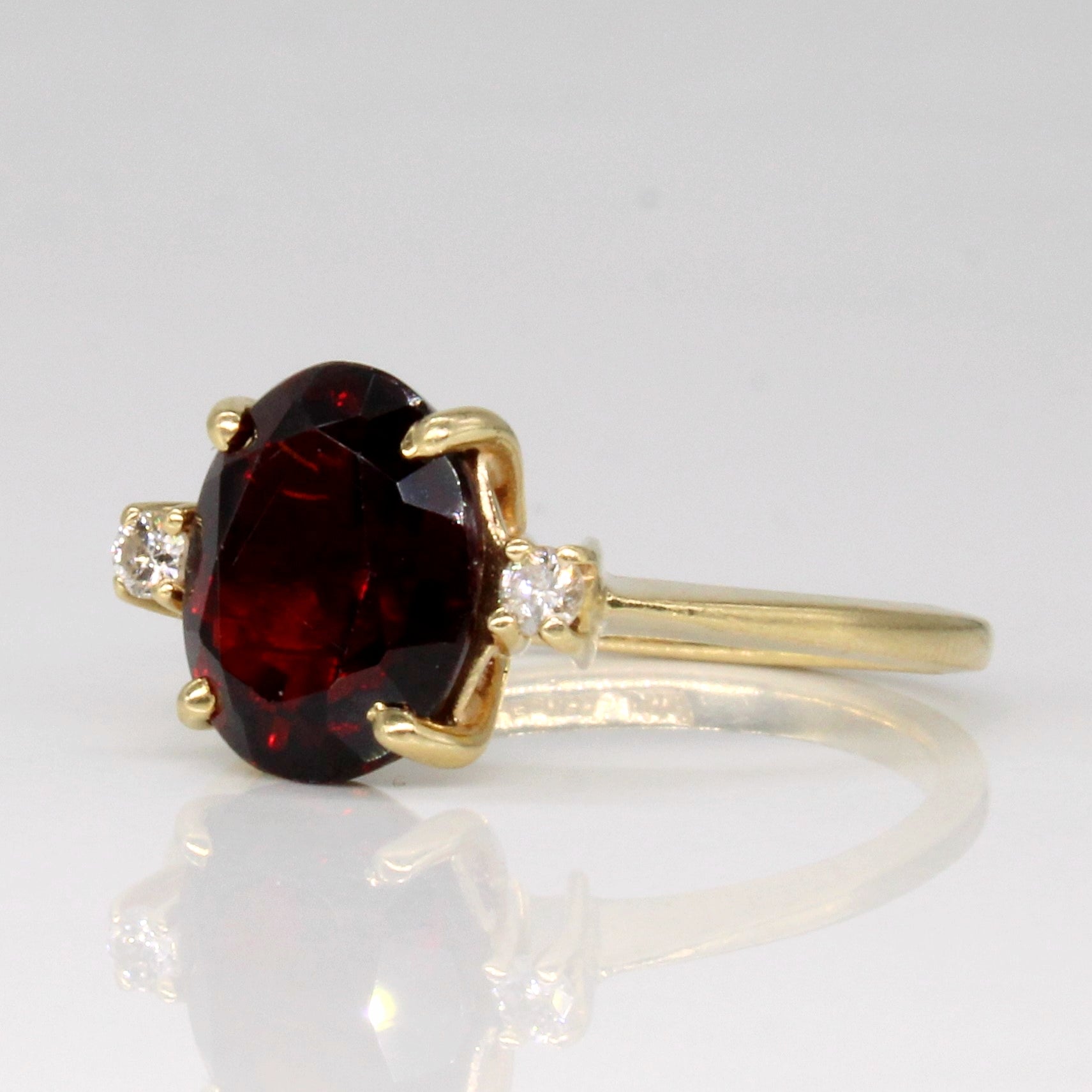 Garnet & Diamond Cocktail Ring | 3.15ct, 0.06ctw | SZ 6.75 |