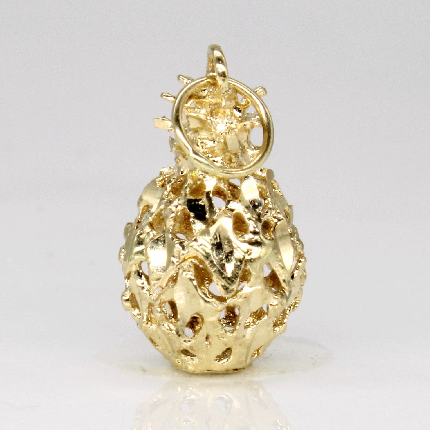 14k Yellow Gold Pineapple Charm