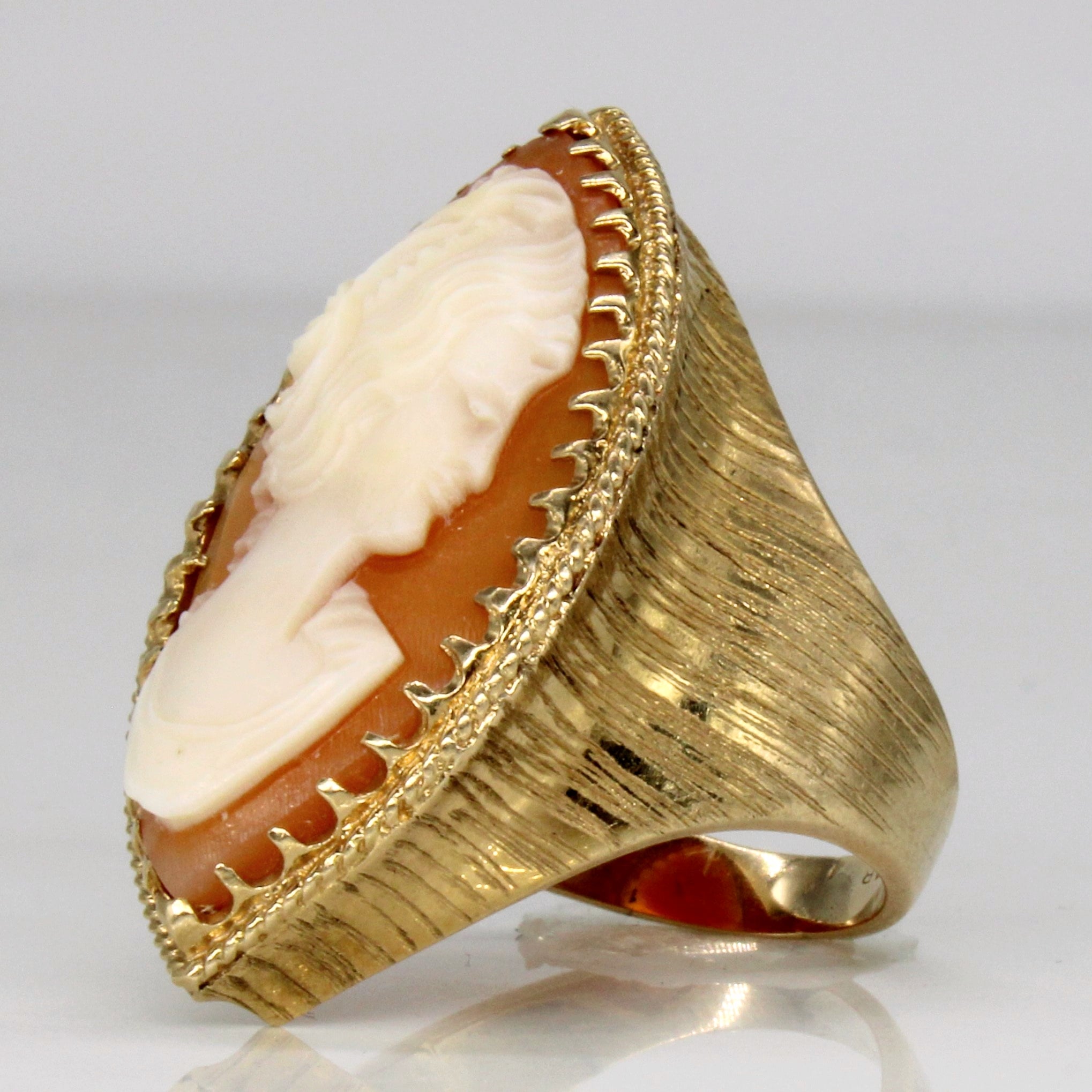 Sea Shell Cameo Ring | 10.00ct | SZ 6 |