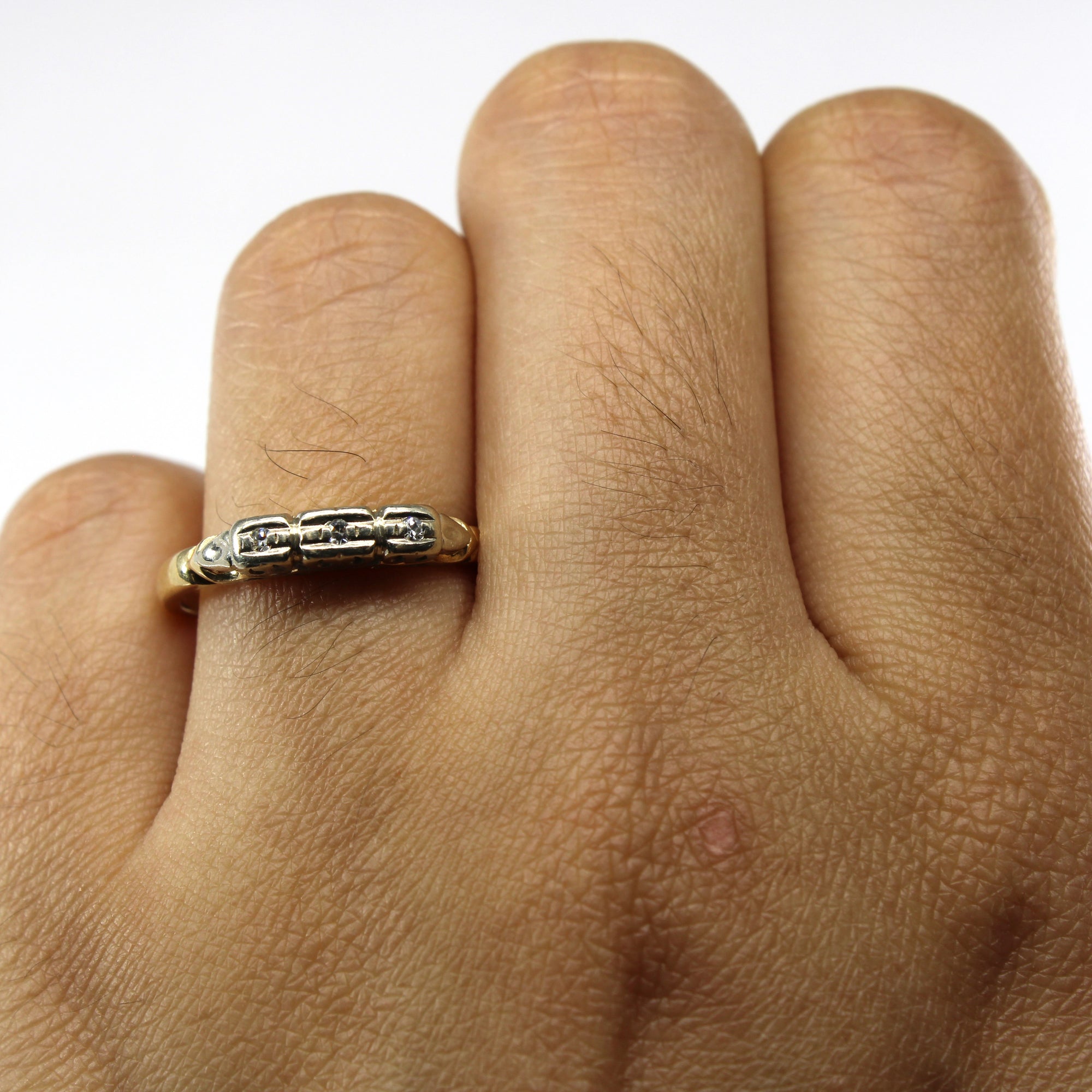 Vintage Diamond Ring | 0.03ctw | SZ 7.25 |