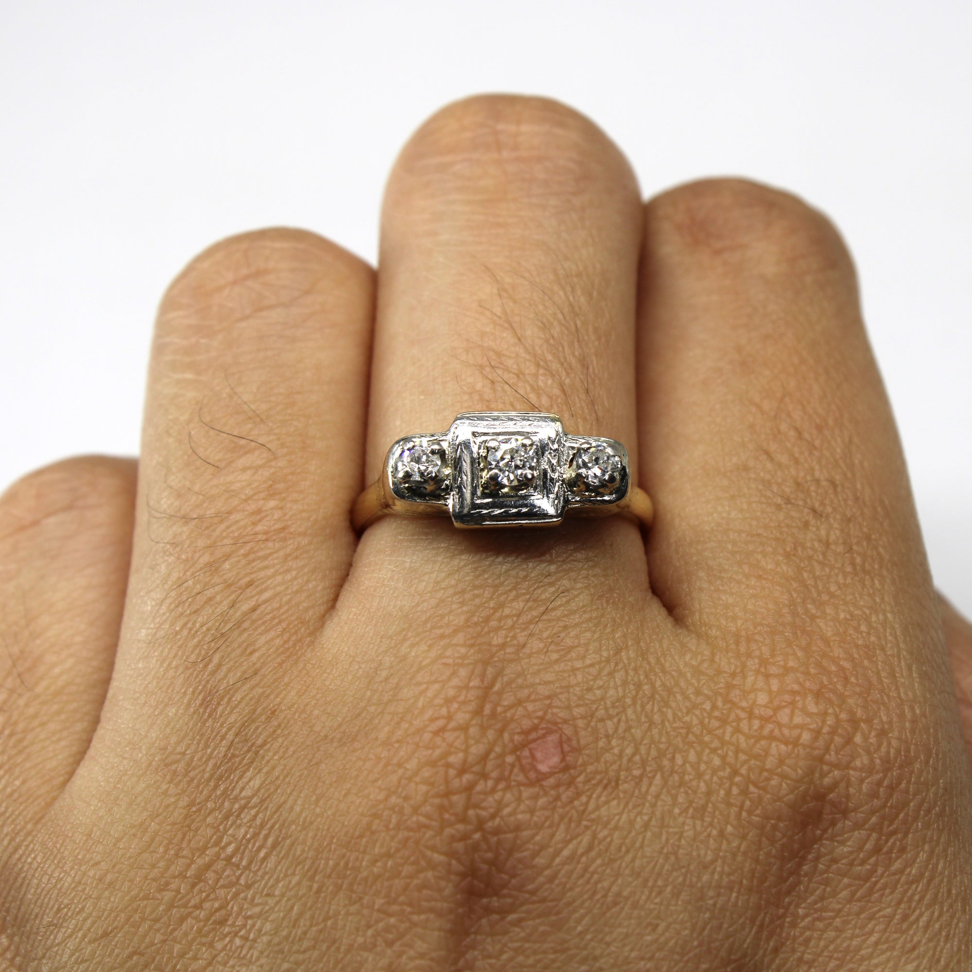 Three Stone Diamond Ring | 0.25ctw | SZ 7.75 |